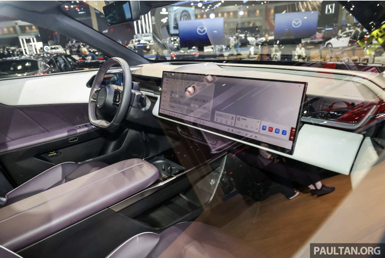 Ra mắt tại Thái Lan, Mazda CX-6e sẽ là đối thủ của Tesla Model Y trong phân khúc xe điện- Ảnh 4.