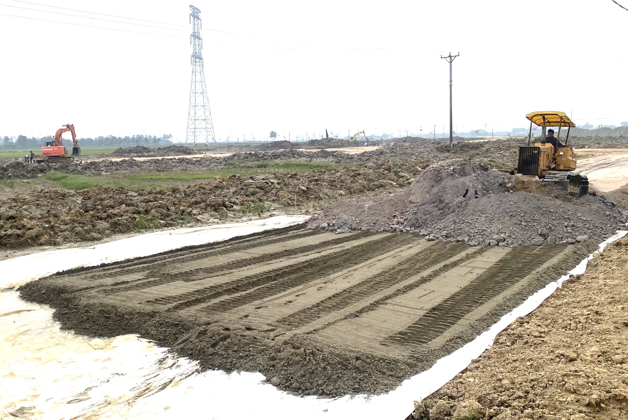 Nhu cầu vật liệu tăng mạnh, Thanh Hóa đang gỡ “nút thắt” nguồn cung- Ảnh 2. Nhu cầu vật liệu tăng mạnh, Thanh Hóa đang gỡ “nút thắt” nguồn cung- Ảnh 2.