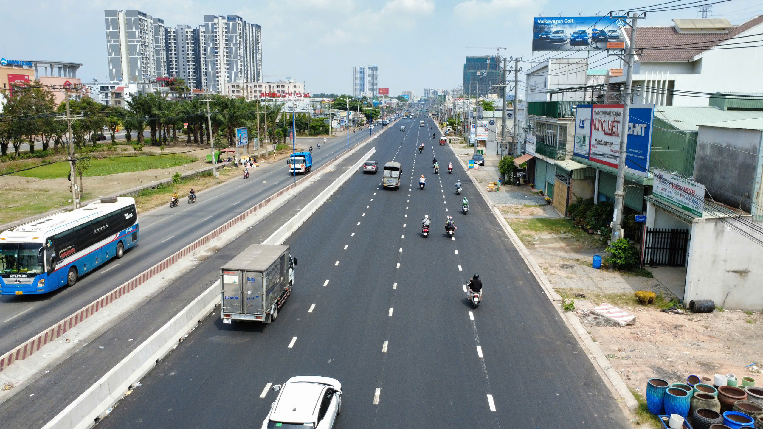 TP.HCM: Cận cảnh dự &aacute;n mở rộng quốc lộ 13 sau 4 năm thi c&ocirc;ng
- Ảnh 10.