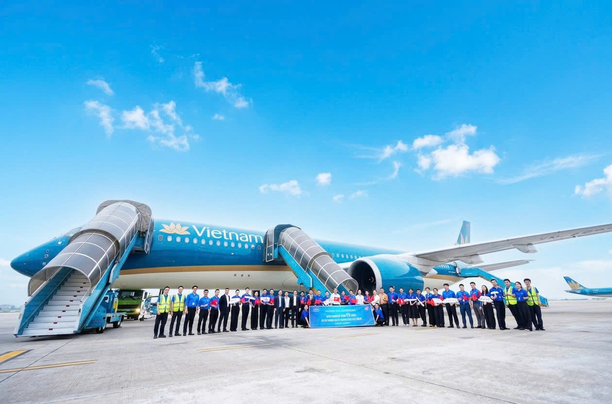 Những bất ngờ thú vị trên chuyến bay Thanh niên- Ảnh 15. Những bất ngờ thú vị trên chuyến bay Thanh niên- Ảnh 15.