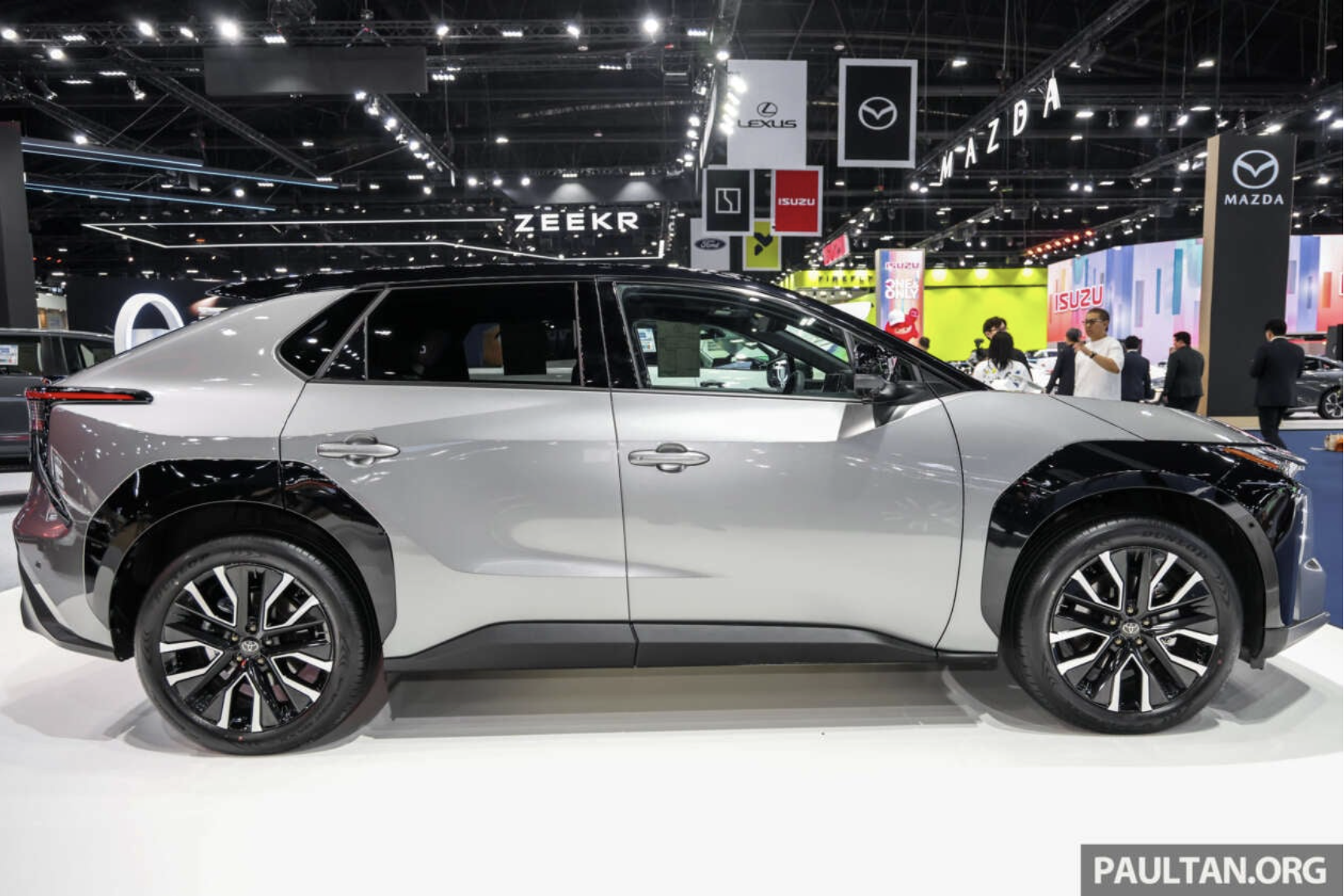 Toyota bZ4X có bản nâng cấp ở Thái Lan- Ảnh 3. Toyota bZ4X có bản nâng cấp ở Thái Lan- Ảnh 3.