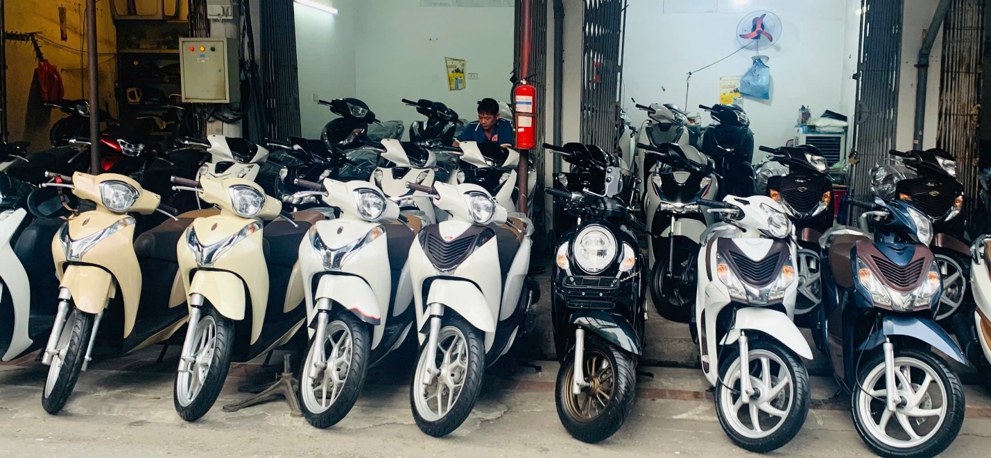 Chợ xe máy cũ lớn nhất Hà Nội: Người bán nhiều hơn người mua- Ảnh 1.