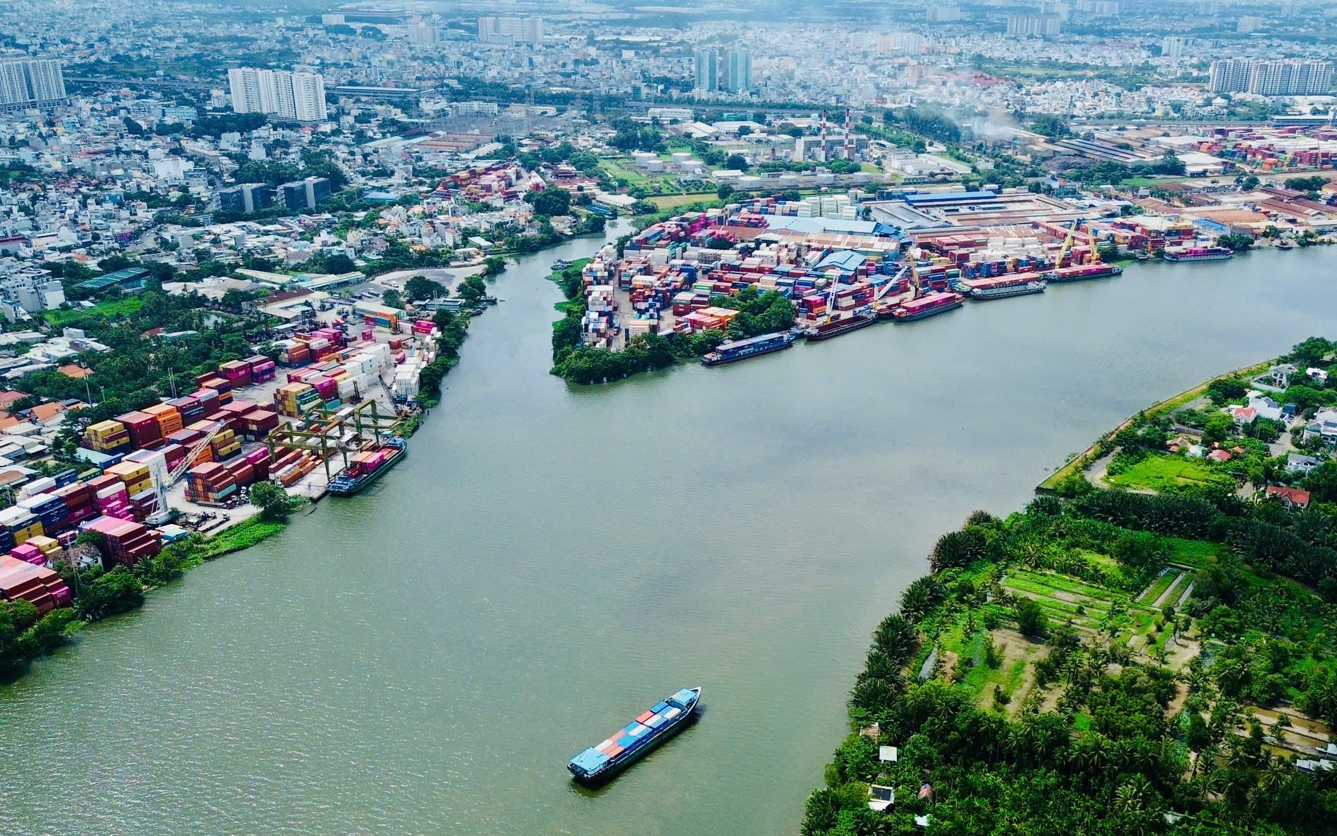 TP.HCM xử phạt hơn 17 tỷ đồng vi phạm vỉa hè, tăng cường giải pháp lập lại trật tự đô thị- Ảnh 2. TP.HCM xử phạt hơn 17 tỷ đồng vi phạm vỉa hè, tăng cường giải pháp lập lại trật tự đô thị- Ảnh 2.