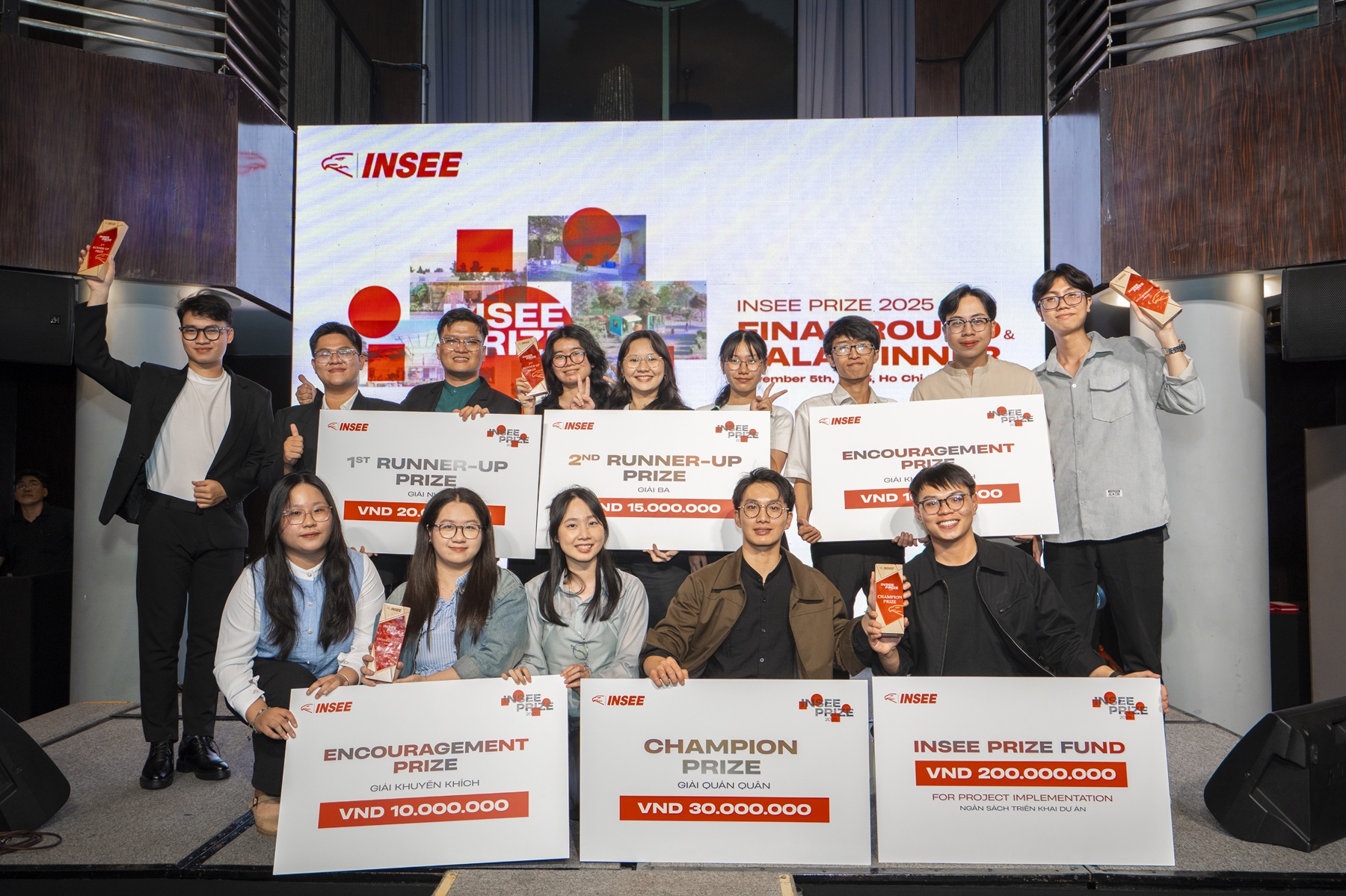 Cuộc thi INSEE Prize 2026 c&oacute; tổng gi&aacute; trị giải thưởng l&ecirc;n đến 320 triệu đồng.