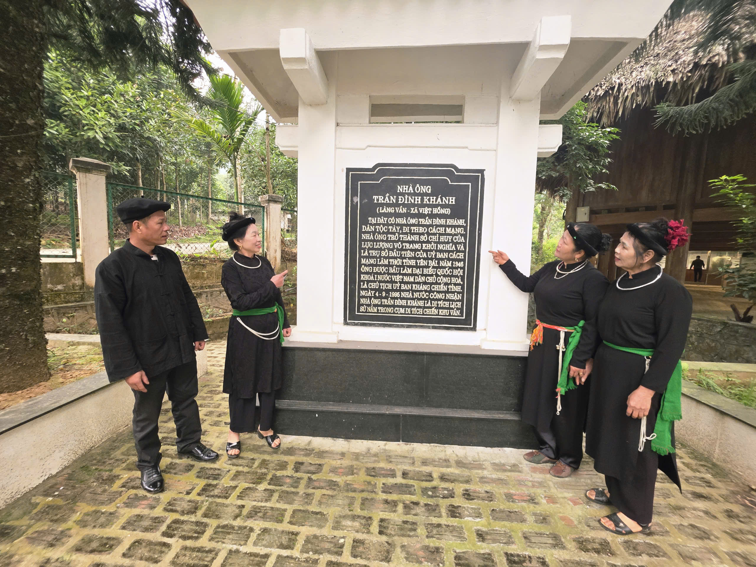 Cử tri vùng lũ ở Lào Cai gửi trọn niềm tin, kỳ vọng các ĐBQH và HĐND- Ảnh 2. Cử tri vùng lũ ở Lào Cai gửi trọn niềm tin, kỳ vọng các ĐBQH và HĐND- Ảnh 2.