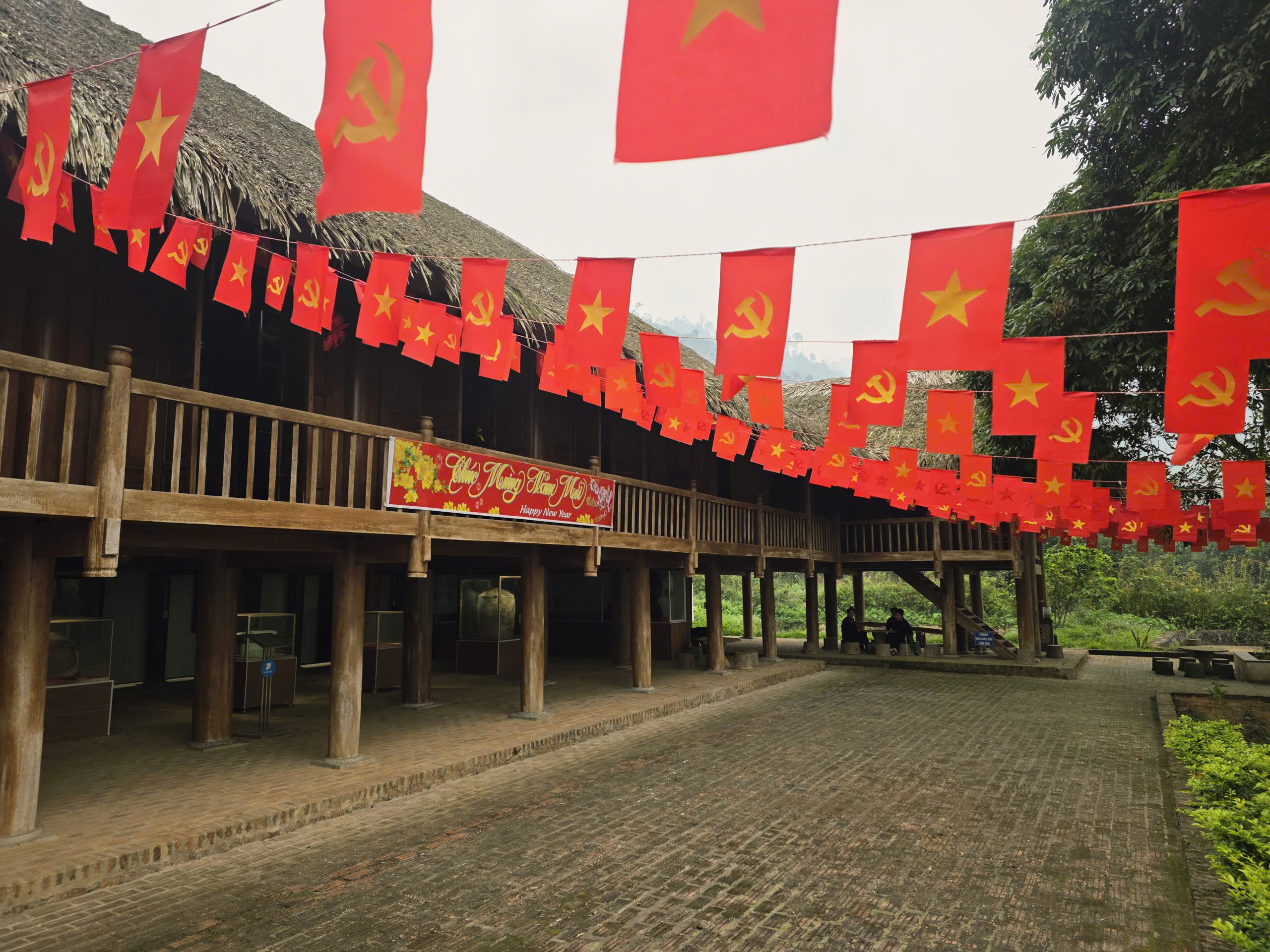 Cử tri vùng lũ ở Lào Cai gửi trọn niềm tin, kỳ vọng các ĐBQH và HĐND- Ảnh 3. Cử tri vùng lũ ở Lào Cai gửi trọn niềm tin, kỳ vọng các ĐBQH và HĐND- Ảnh 3.