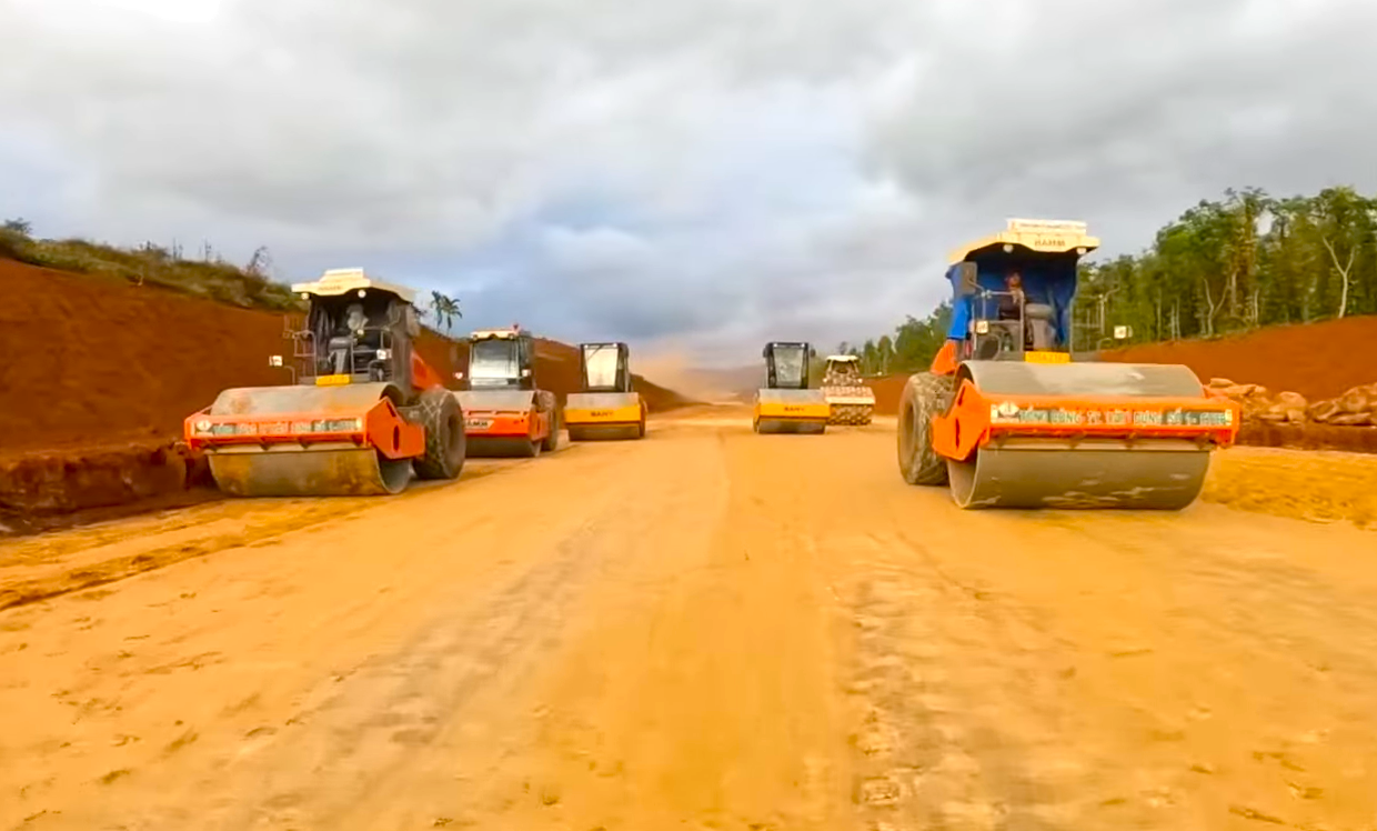 &Aacute;p lực tiến độ, cao tốc Kh&aacute;nh H&ograve;a - Bu&ocirc;n Ma Thuột tăng tốc để c&aacute;n đ&iacute;ch đ&uacute;ng hẹn- Ảnh 1.