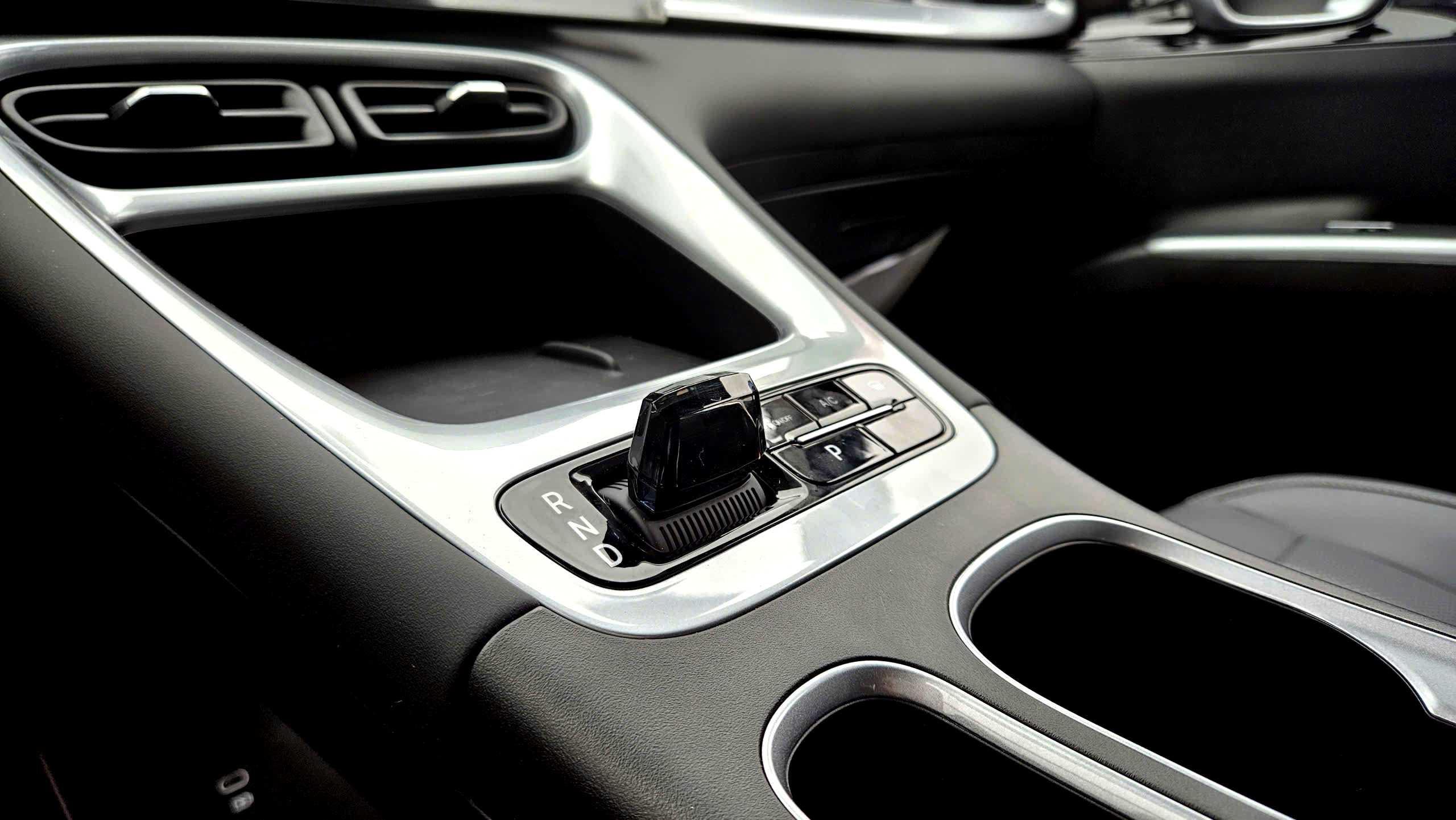 Geely EX2 ra mắt tại Việt Nam, giá từ 459 triệu đồng- Ảnh 6.