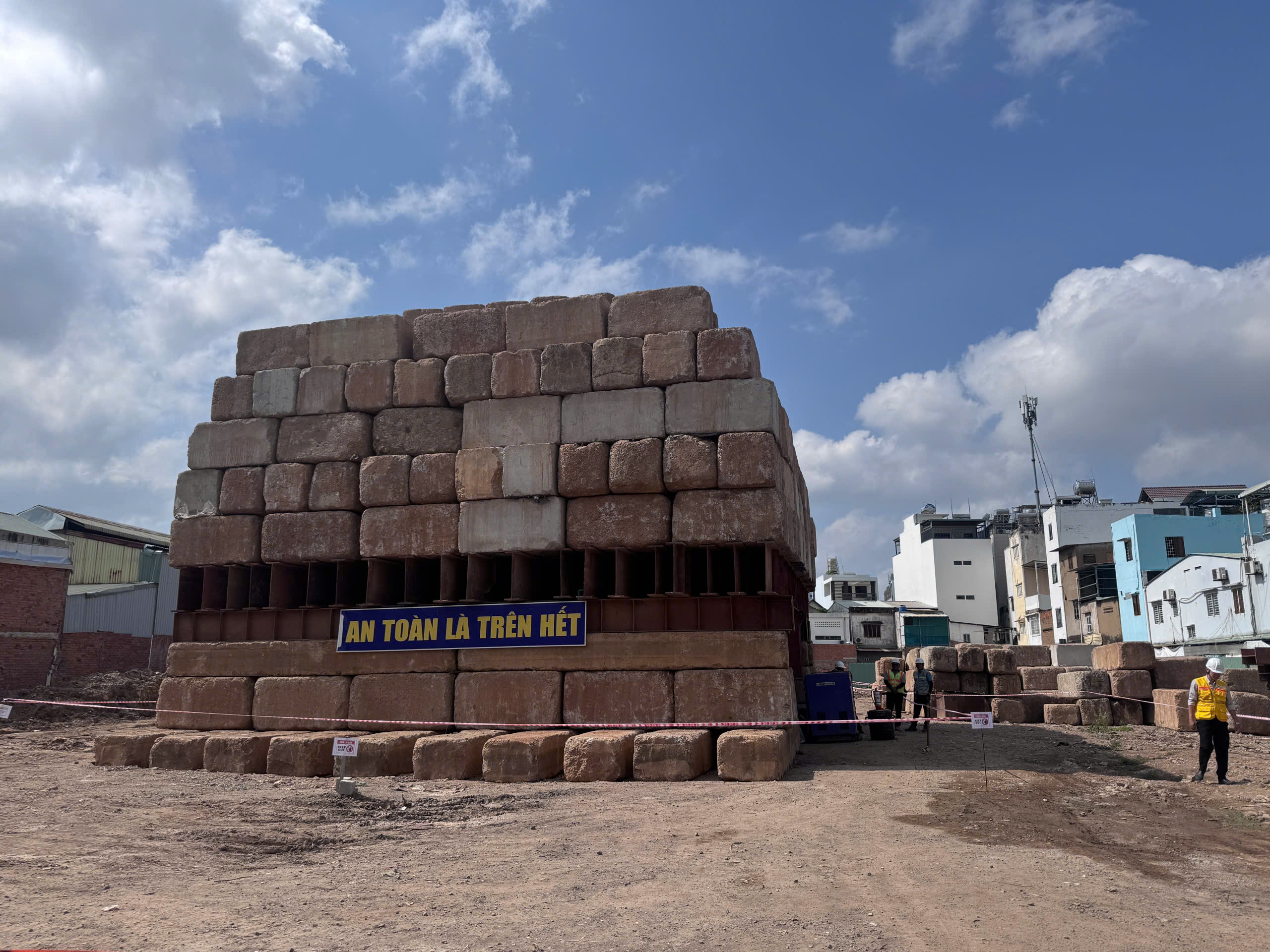 Thứ trưởng Nguyễn Văn Sinh: Phát triển nhà ở xã hội không chỉ là việc của doanh nghiệp- Ảnh 5. Thứ trưởng Nguyễn Văn Sinh: Phát triển nhà ở xã hội không chỉ là việc của doanh nghiệp- Ảnh 5.