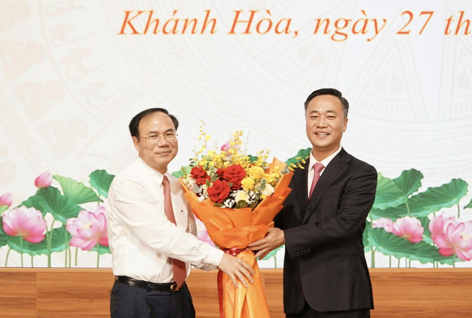 Thứ trưởng Bộ X&acirc;y dựng Nguyễn Việt H&ugrave;ng giữ chức Ph&oacute; b&iacute; thư Tỉnh ủy Kh&aacute;nh H&ograve;a- Ảnh 4.