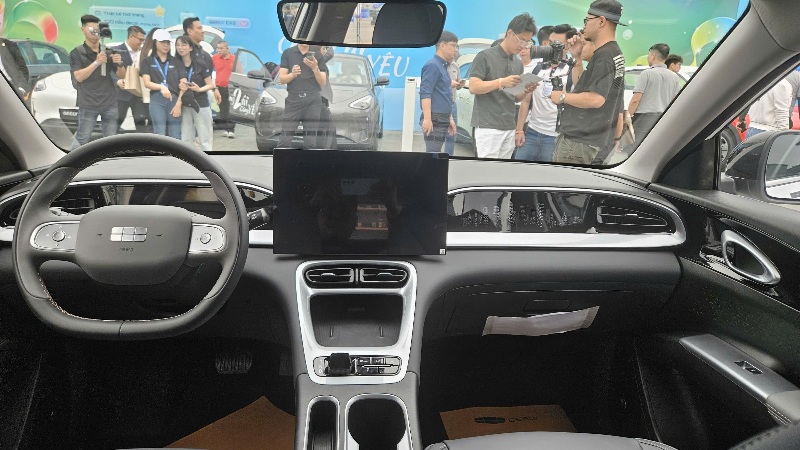 Geely EX2 ra mắt tại Việt Nam, giá từ 459 triệu đồng- Ảnh 5.