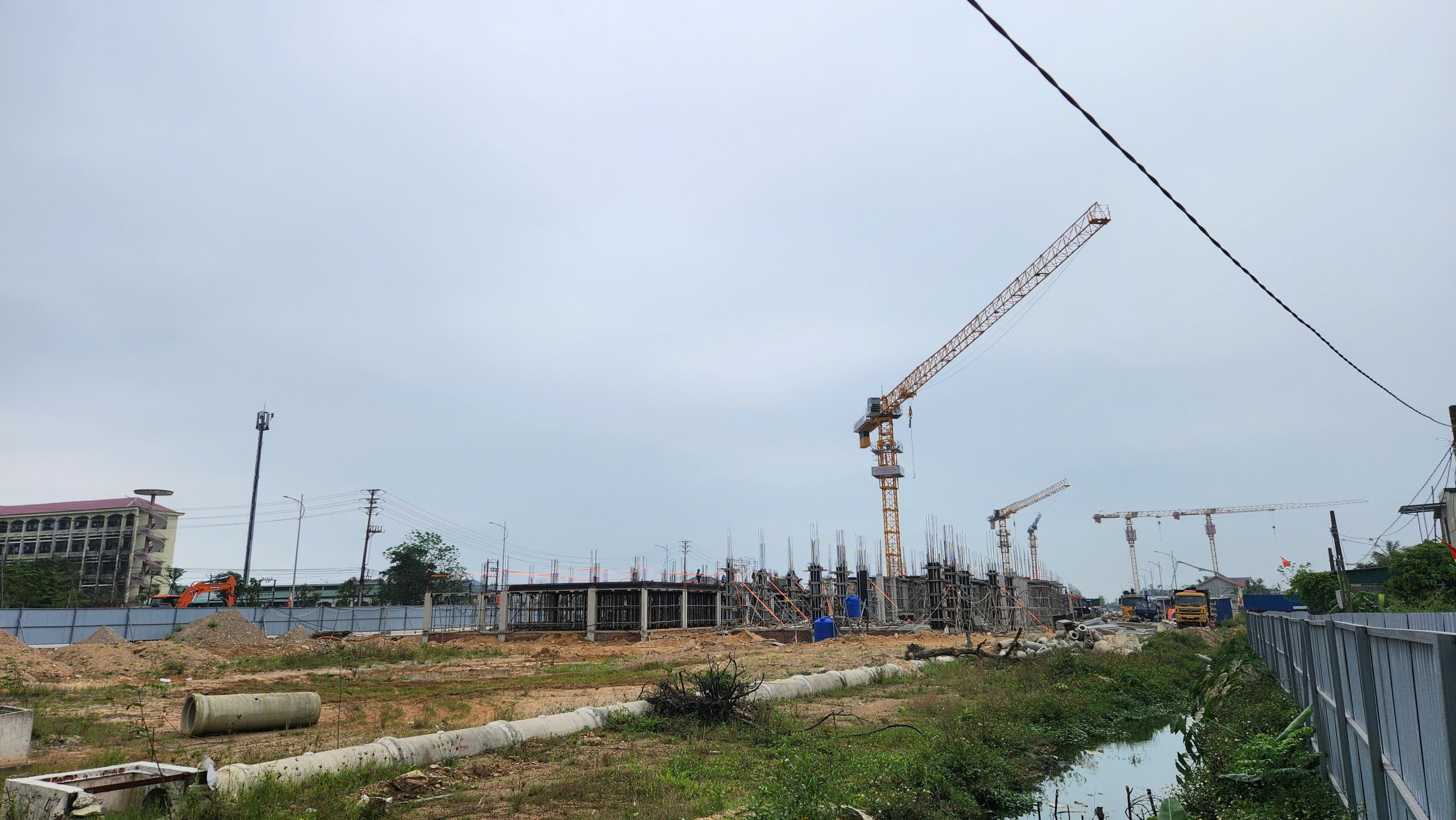 Nghệ An đặt mục tiêu hoàn thành 2.000 căn nhà ở xã hội trong năm 2026- Ảnh 5. Nghệ An đặt mục tiêu hoàn thành 2.000 căn nhà ở xã hội trong năm 2026- Ảnh 5.