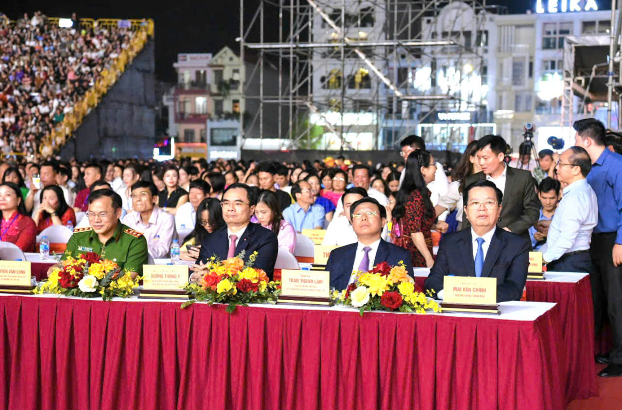 Ấn tượng lễ khai mạc Festival Về miền di sản Bắc Ninh năm 2026- Ảnh 2. Ấn tượng lễ khai mạc Festival Về miền di sản Bắc Ninh năm 2026- Ảnh 2.