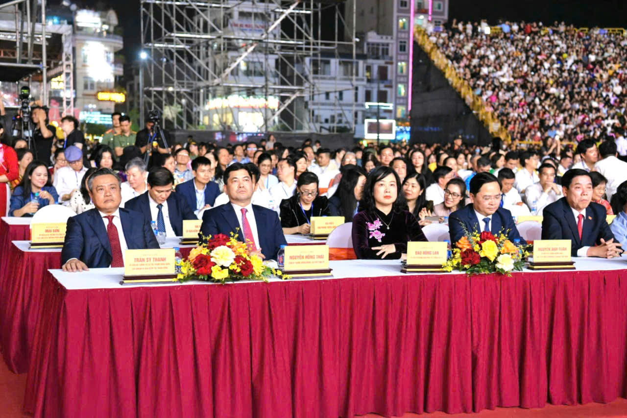 Ấn tượng lễ khai mạc Festival Về miền di sản Bắc Ninh năm 2026- Ảnh 3. Ấn tượng lễ khai mạc Festival Về miền di sản Bắc Ninh năm 2026- Ảnh 3.