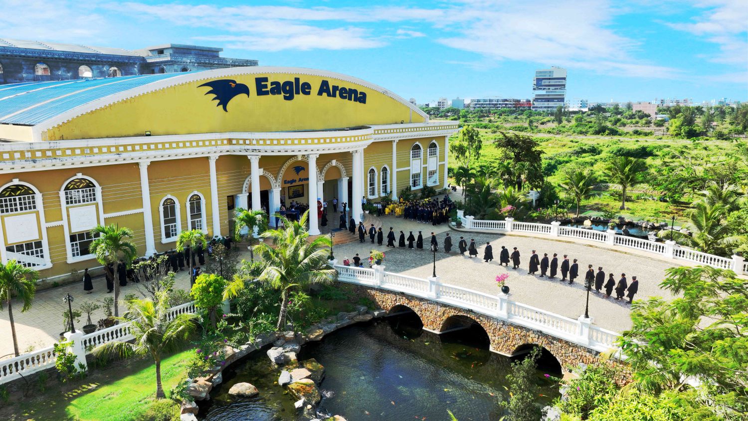 Đi tìm “chỉ số hạnh phúc” mới: Giải mã làn sóng dịch cư của giới tinh hoa Đà Thành
- Ảnh 2. Đi tìm “chỉ số hạnh phúc” mới: Giải mã làn sóng dịch cư của giới tinh hoa Đà Thành
- Ảnh 2.