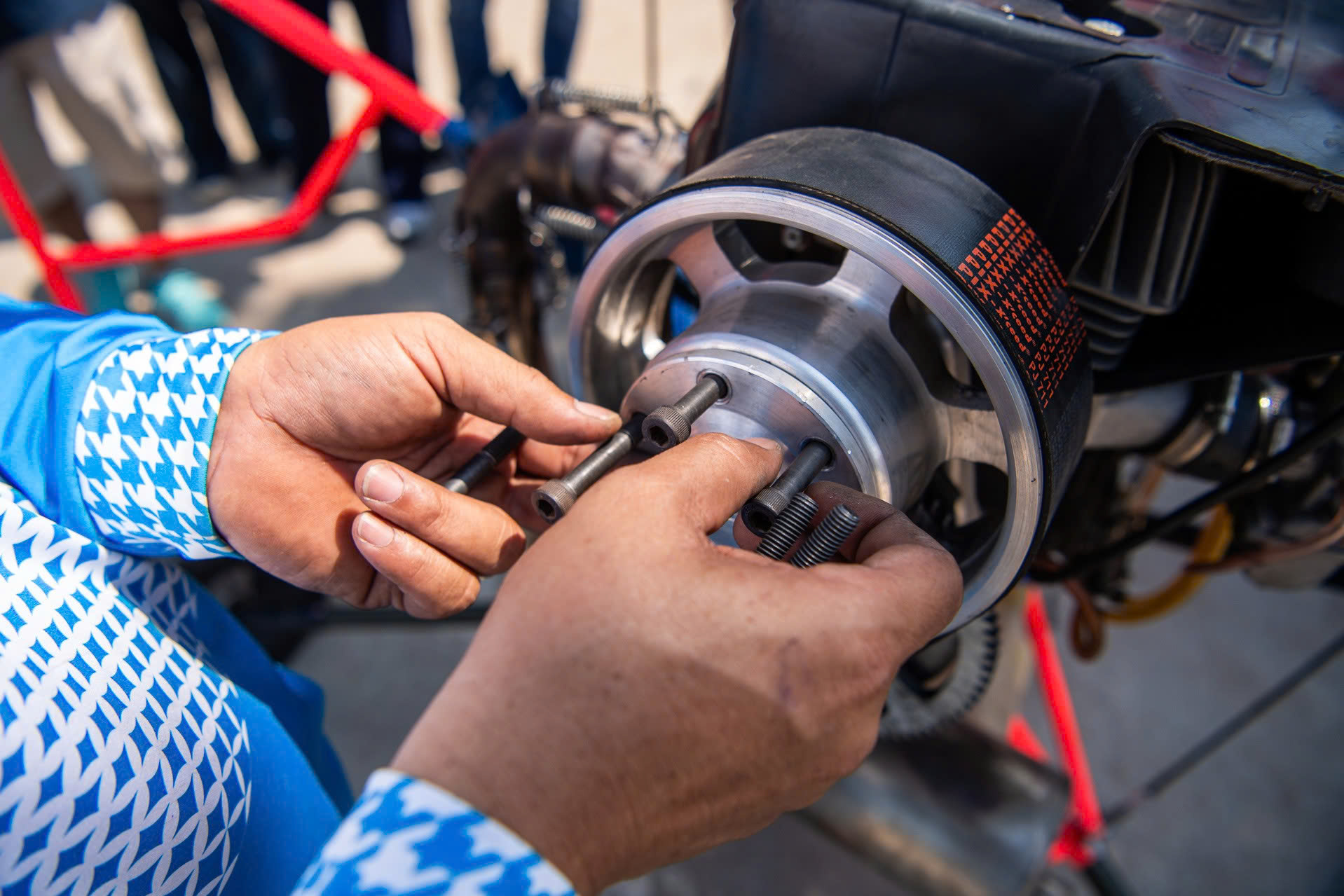 M&atilde;n nh&atilde;n m&agrave;n d&ugrave; lượn kết hợp ph&aacute;o hoa tr&ecirc;n bầu trời s&ocirc;ng S&agrave;i G&ograve;n- Ảnh 17.