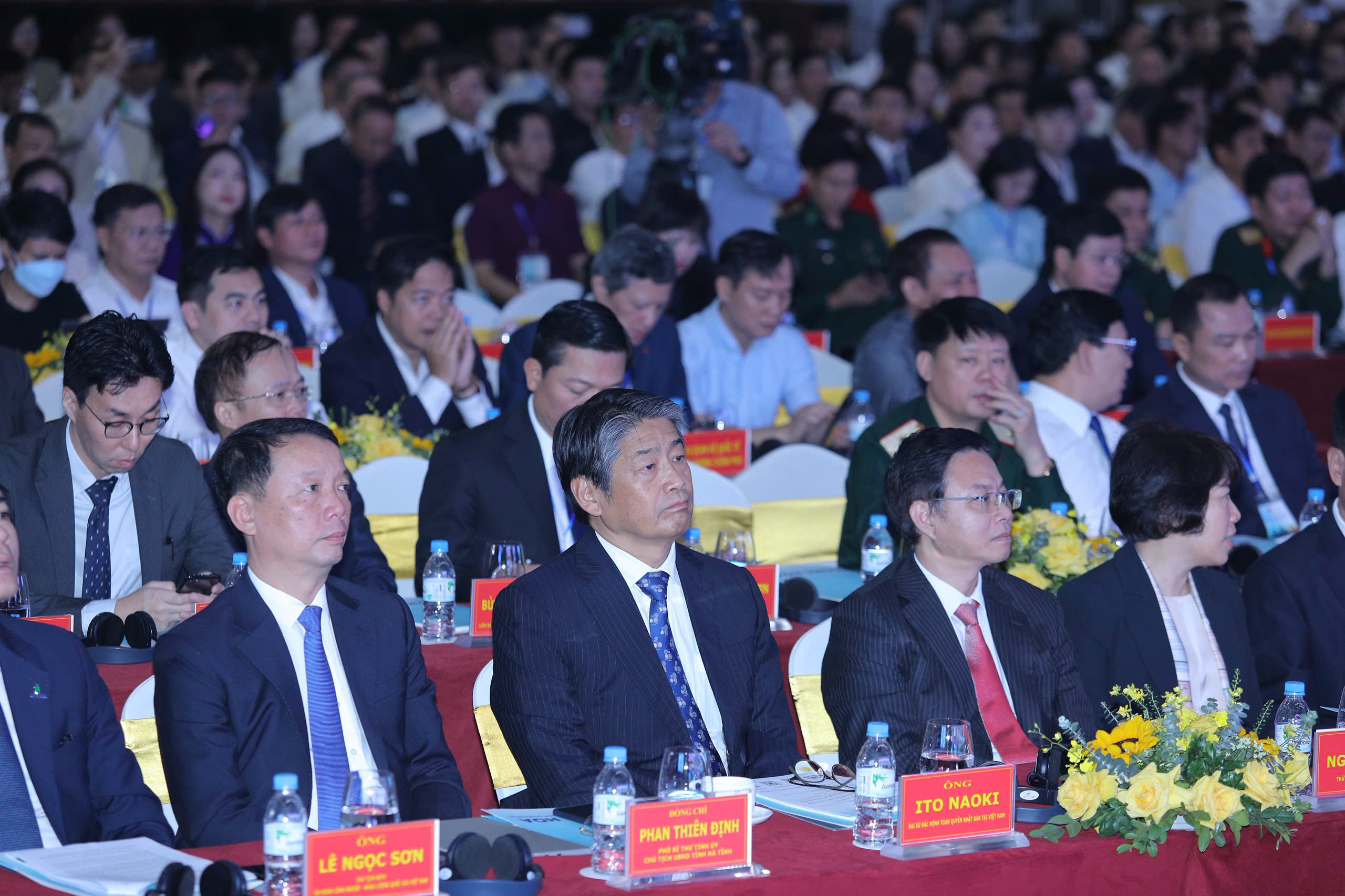 Thanh Hóa cần tập trung phát triển đồng bộ hệ thống kết cấu hạ tầng- Ảnh 3. Thanh Hóa cần tập trung phát triển đồng bộ hệ thống kết cấu hạ tầng- Ảnh 3.