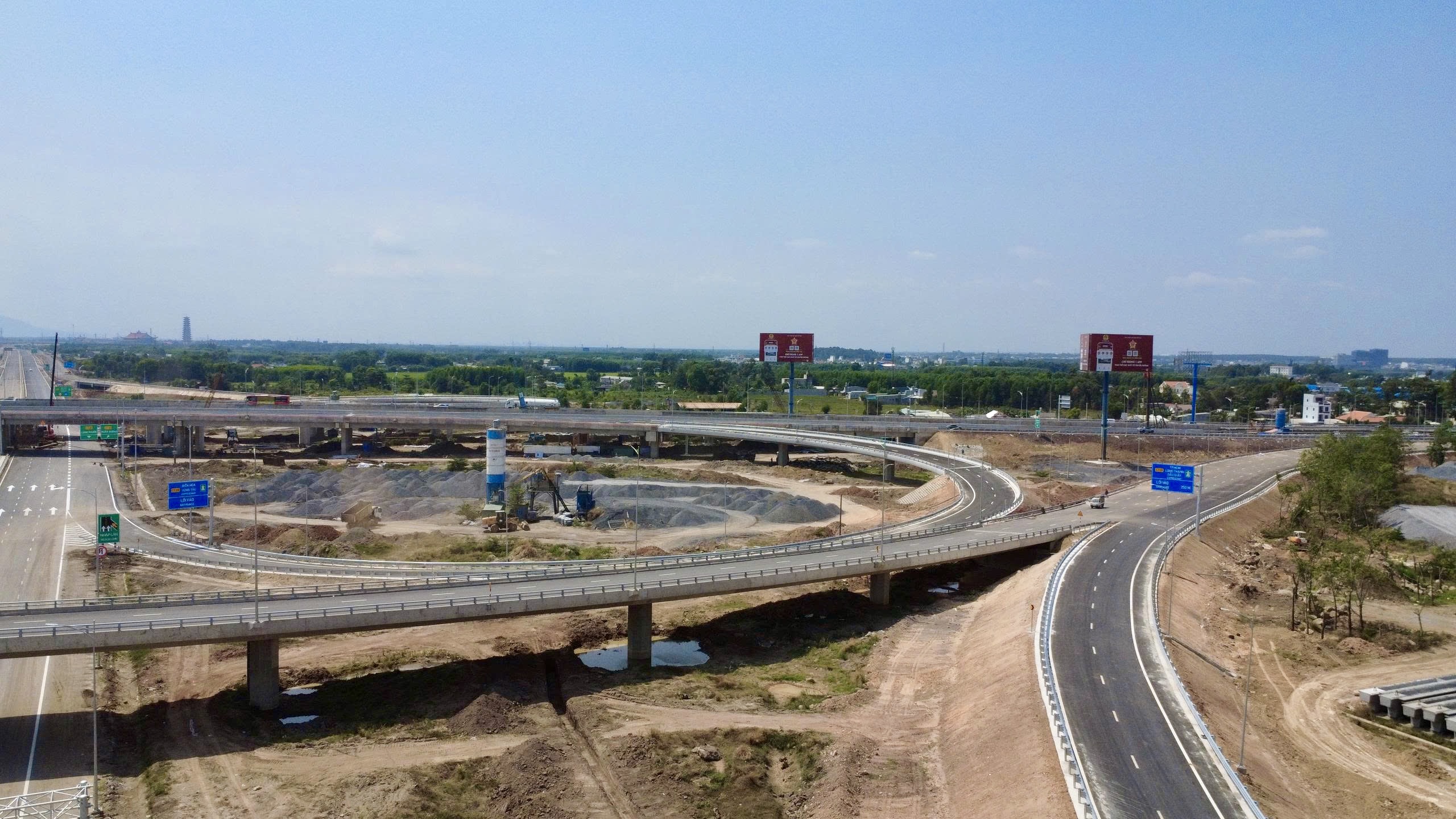 L&ugrave;i thời gian th&ocirc;ng xe tạm cao tốc Bi&ecirc;n H&ograve;a - Vũng T&agrave;u sang th&aacute;ng 4- Ảnh 1.