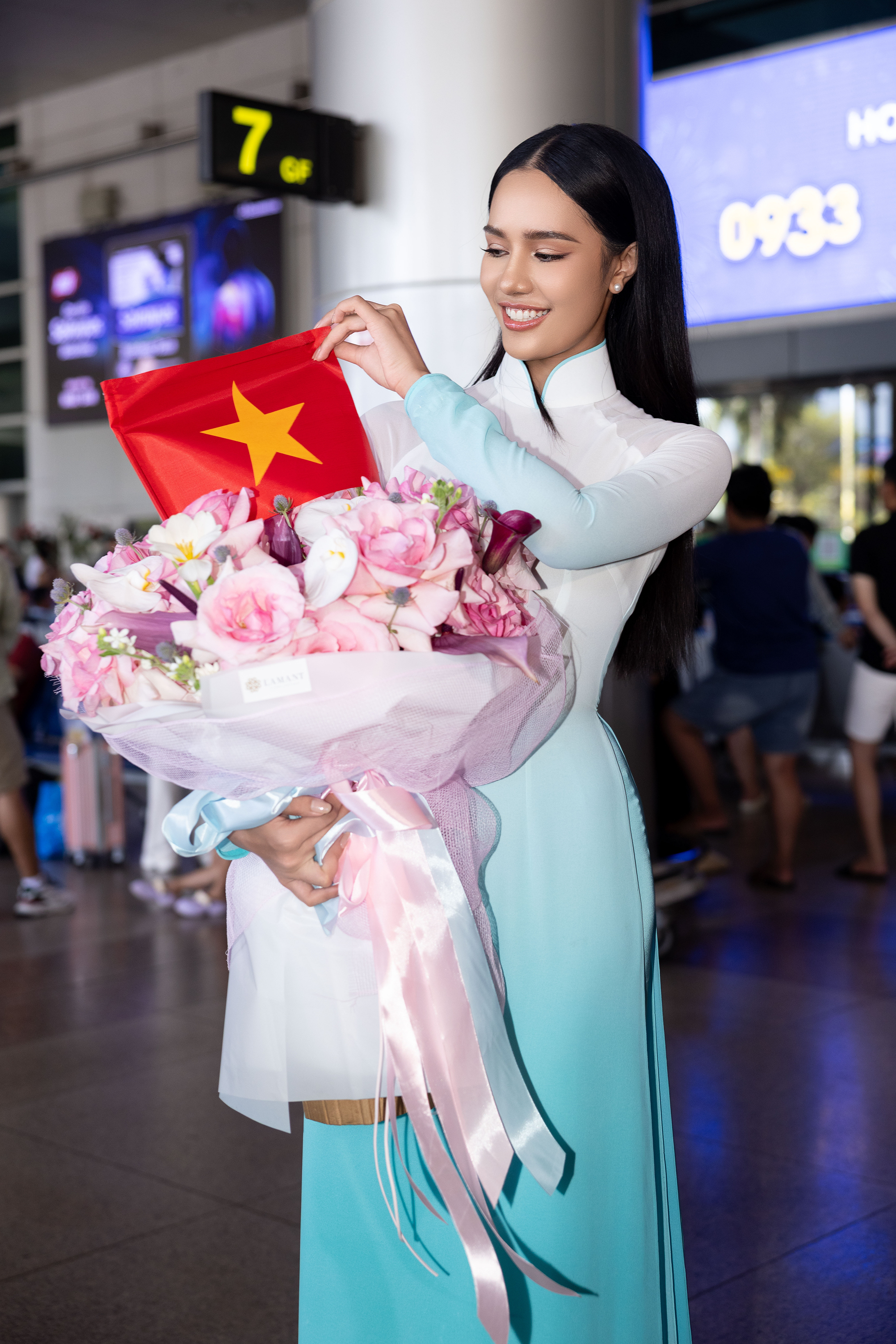 Đương kim Miss World Opal Suchata tham dự đ&ecirc;m chung kết Hoa hậu Thế giới Việt Nam 2025- Ảnh 8.