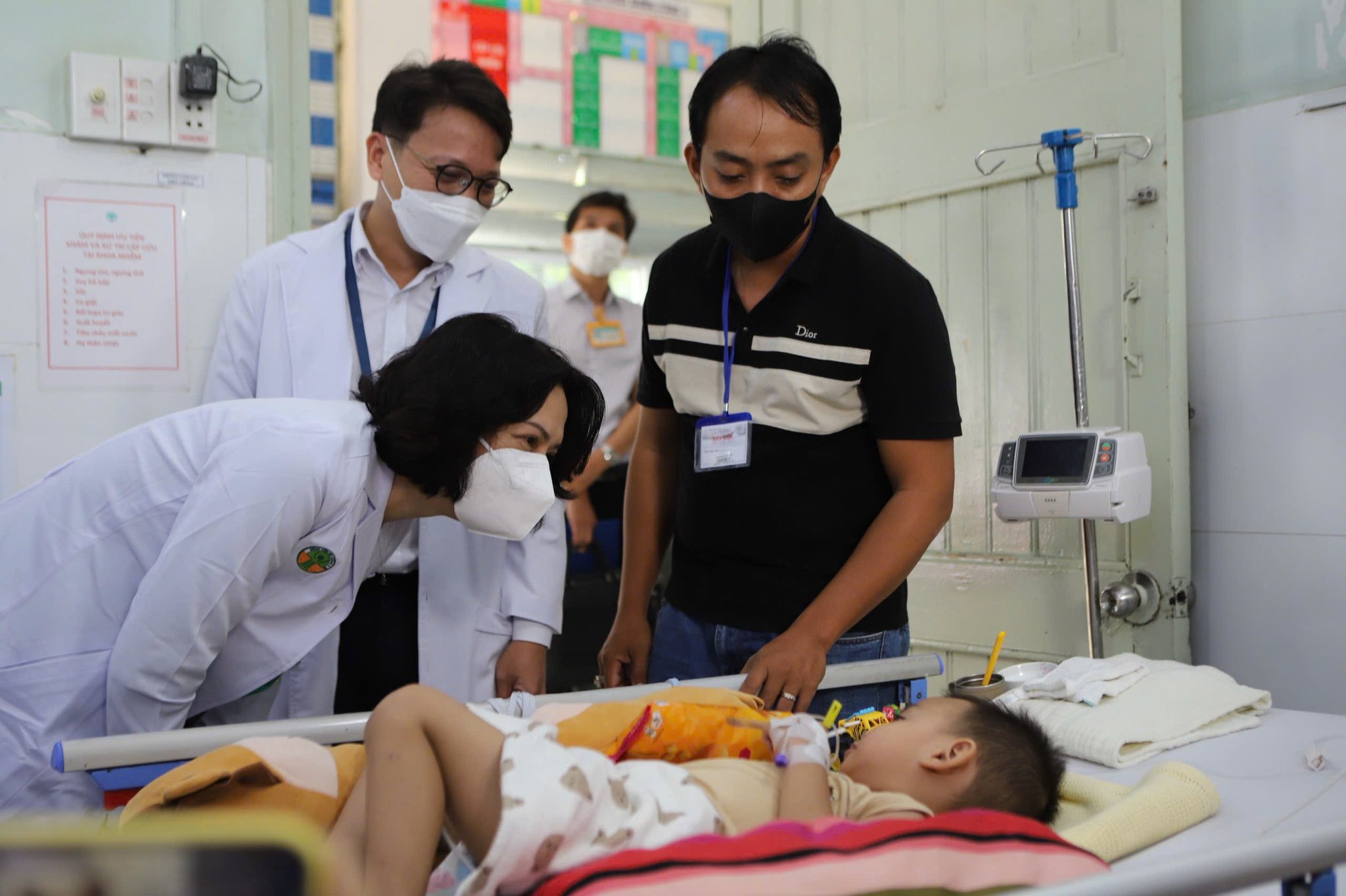 Dịch Tay ch&acirc;n miệng gia tăng, xuất hiện chủng virus độc lực cao- Ảnh 1.