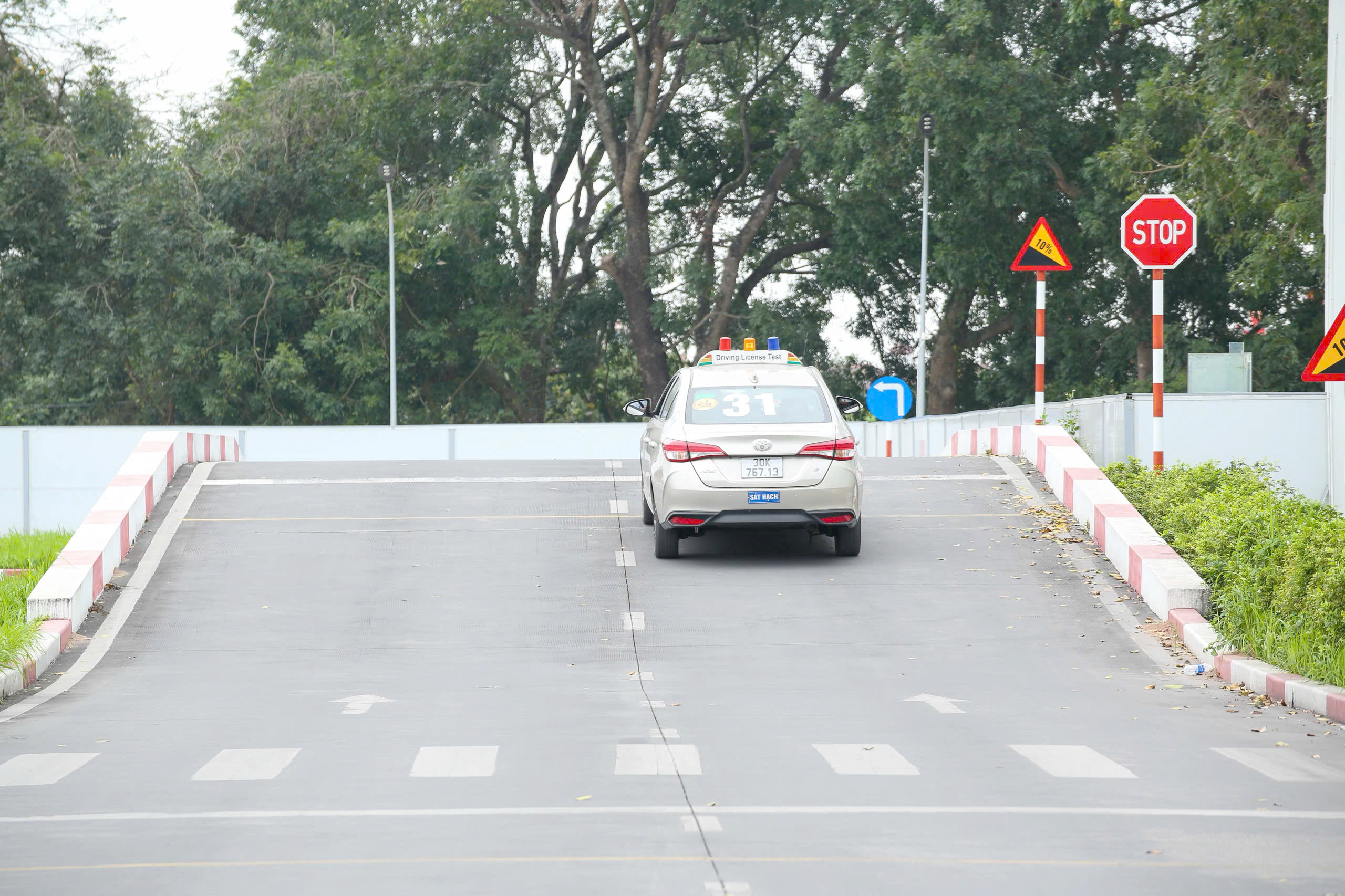 H&agrave; Nội: Gần 2.000 học vi&ecirc;n s&aacute;t hạch l&aacute;i xe mỗi ng&agrave;y, nhiều người đỗ ngay lần thi đầu- Ảnh 8.