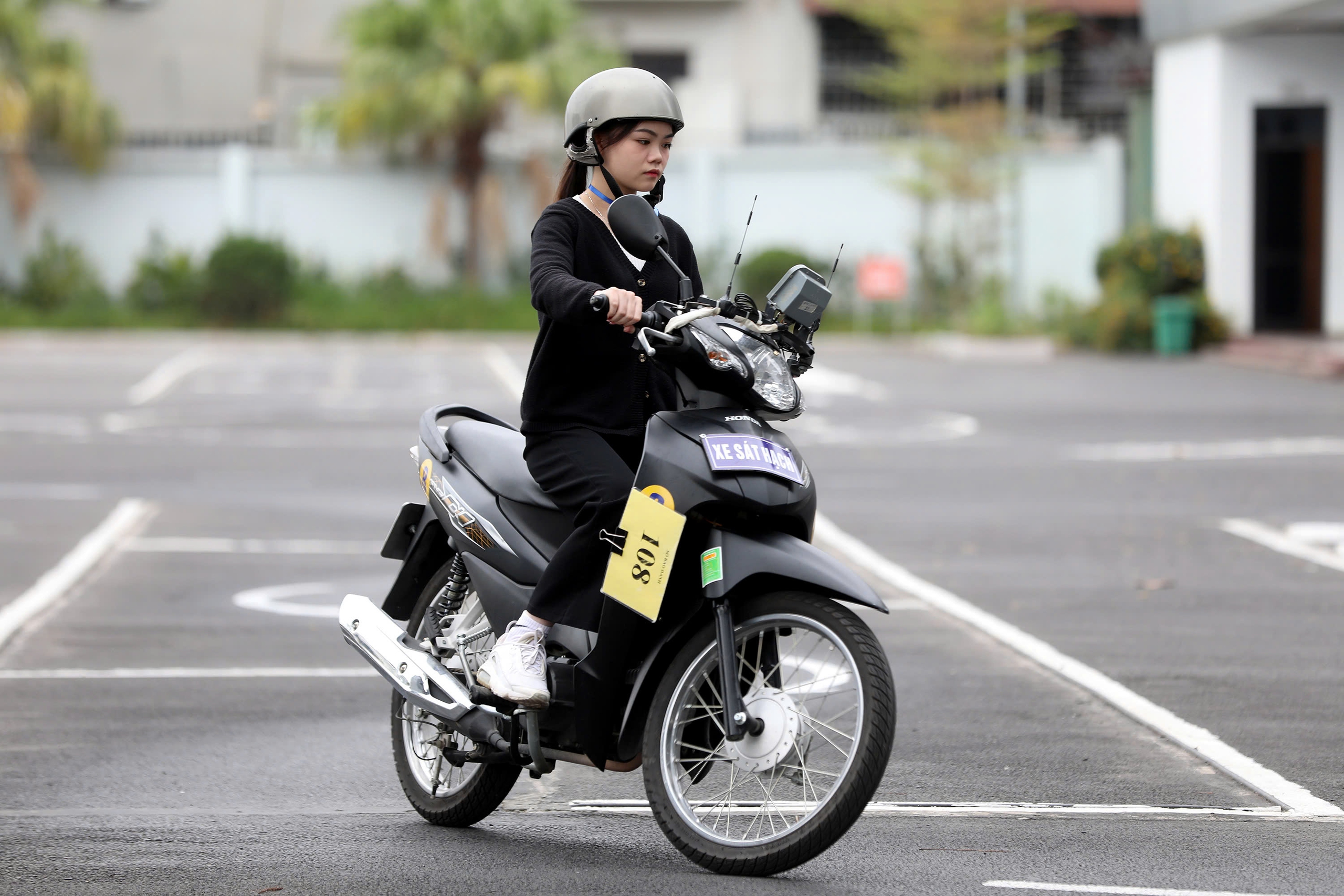 H&agrave; Nội: Gần 2.000 học vi&ecirc;n s&aacute;t hạch l&aacute;i xe mỗi ng&agrave;y, nhiều người đỗ ngay lần thi đầu- Ảnh 14.
