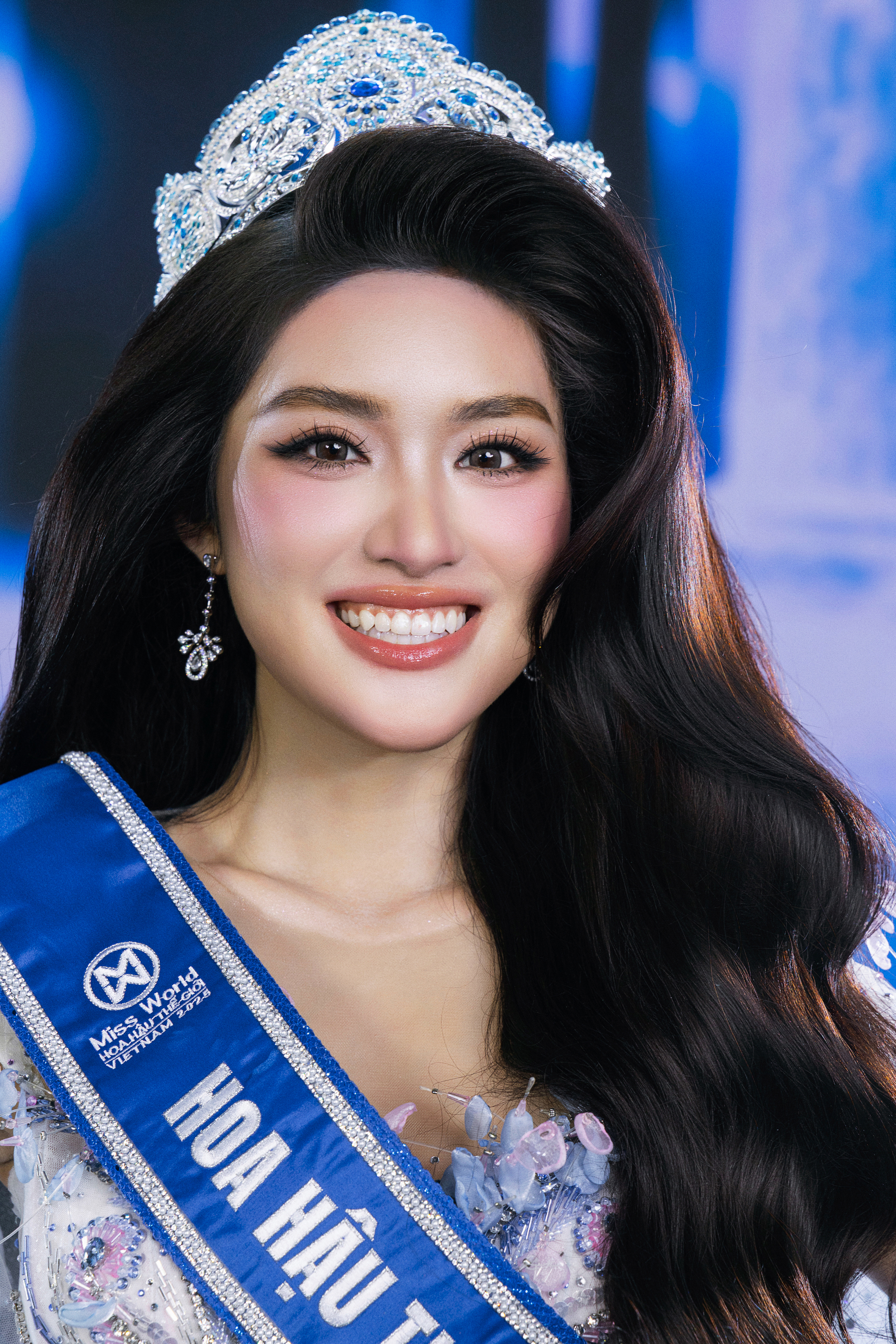 50% th&iacute; sinh v&agrave; 100% gi&aacute;m khảo đồng thuận chọn Phương Oanh l&agrave; Miss World Vietnam 2025- Ảnh 1.