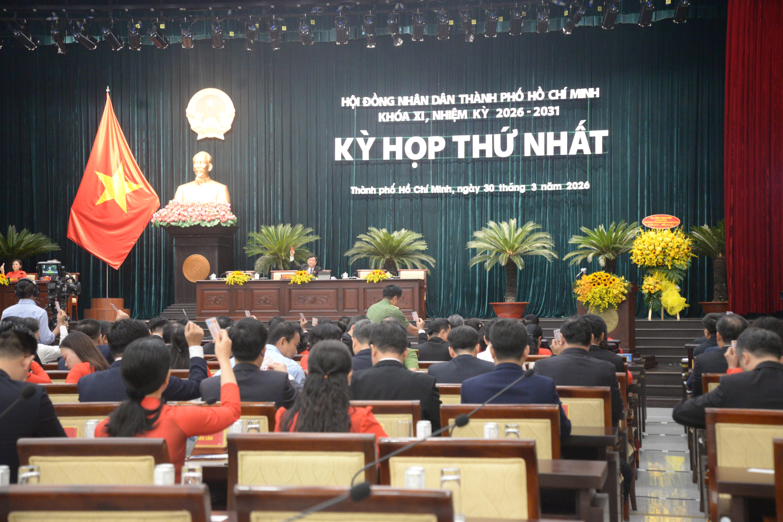 Ông Trần Lưu Quang: Dành vốn cho dự án trọng điểm, sử dụng hiệu quả từng đồng ngân sách- Ảnh 2. Ông Trần Lưu Quang: Dành vốn cho dự án trọng điểm, sử dụng hiệu quả từng đồng ngân sách- Ảnh 2.