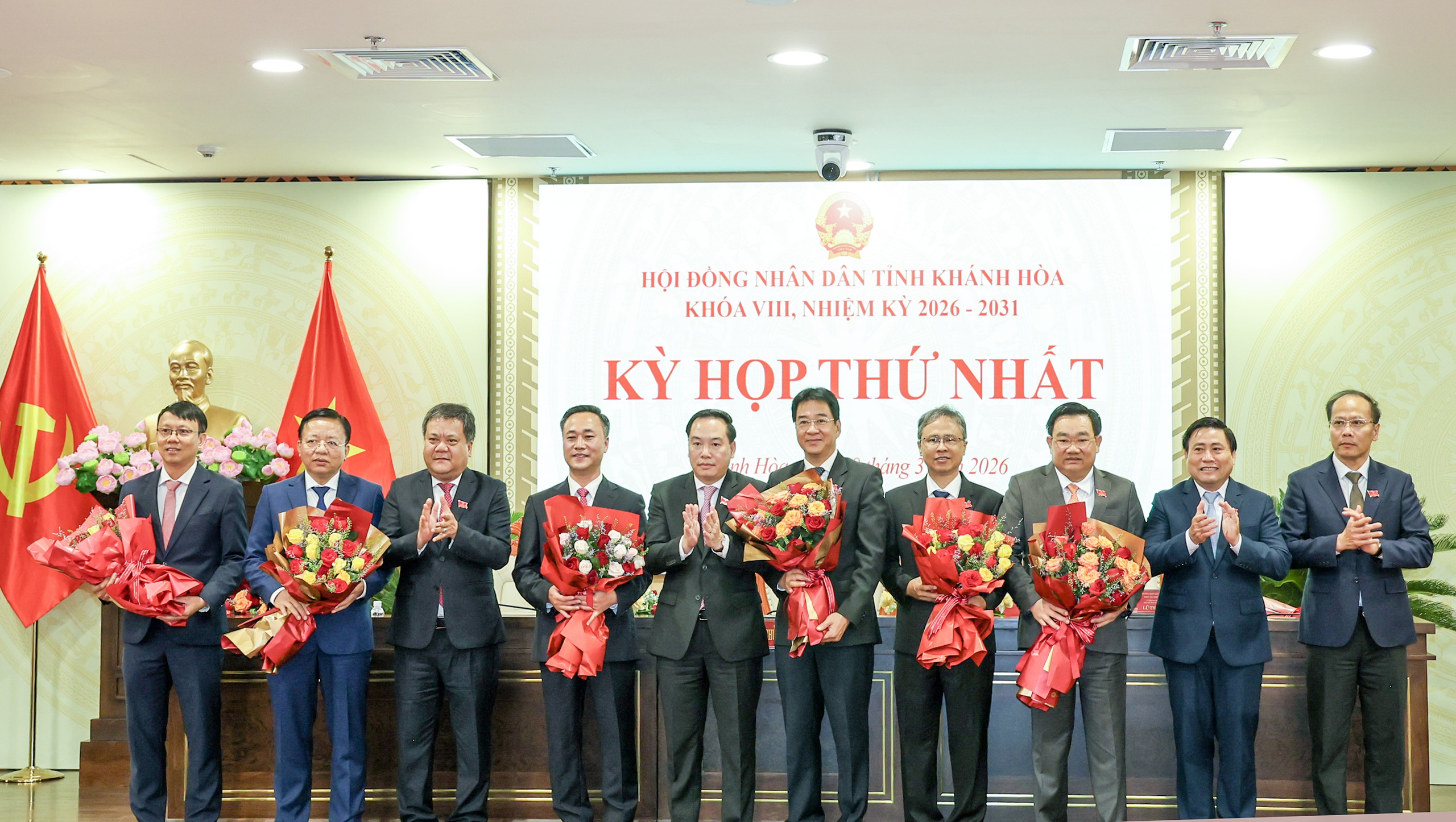 T&acirc;n Chủ tịch UBND tỉnh Kh&aacute;nh H&ograve;a: Đo&agrave;n kết, đồng l&ograve;ng đưa tỉnh ph&aacute;t triển nhanh, bền vững- Ảnh 1.