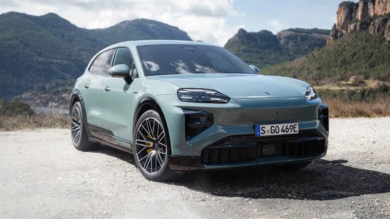 Porsche Cayenne điện có khả năng tăng tốc như siêu xe- Ảnh 1. Porsche Cayenne điện có khả năng tăng tốc như siêu xe- Ảnh 1.