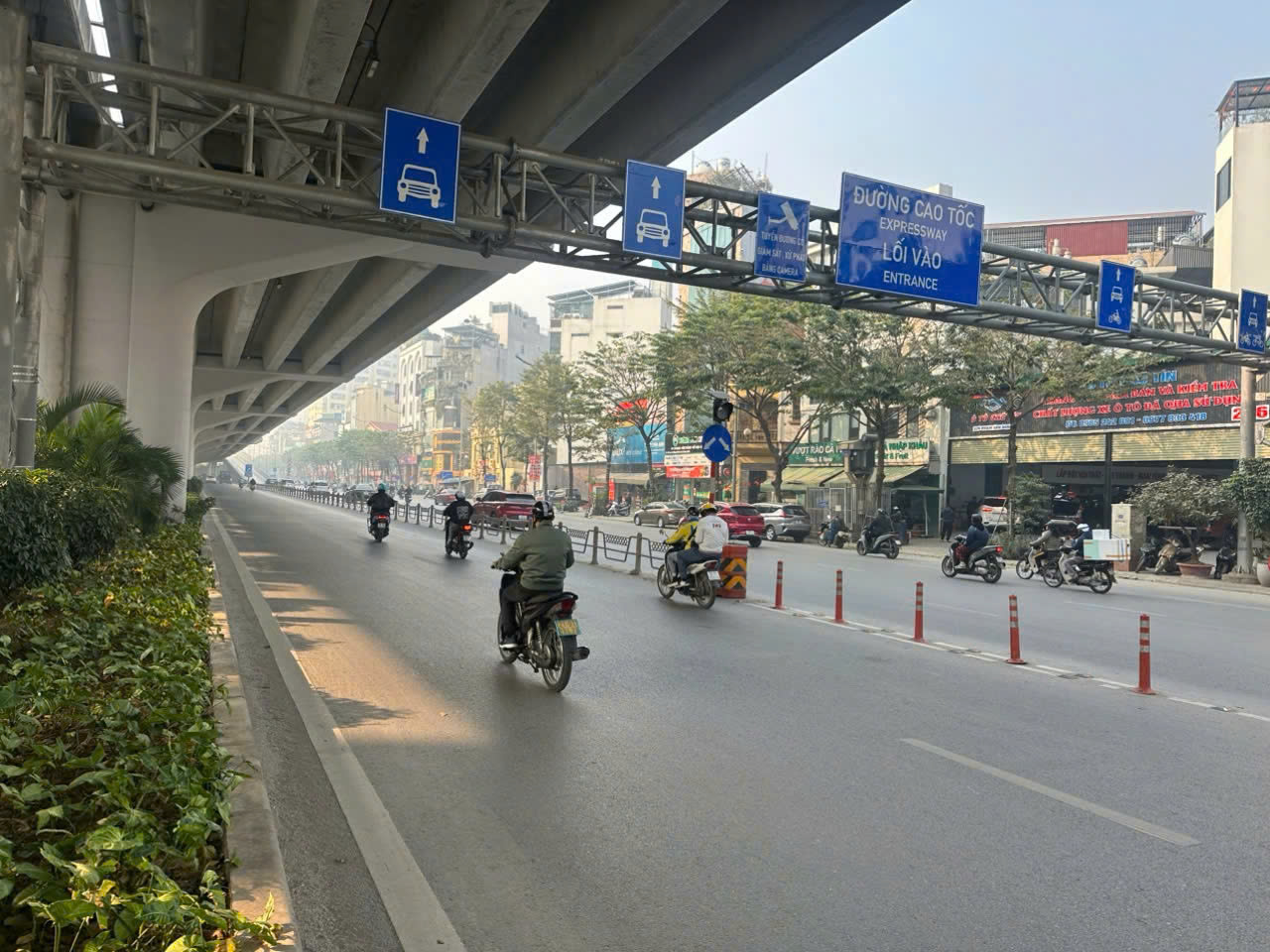 H&agrave; Nội: Camera AI ph&aacute;t hiện h&agrave;ng triệu vi phạm giao th&ocirc;ng tr&ecirc;n hai trục đường lớn- Ảnh 1.