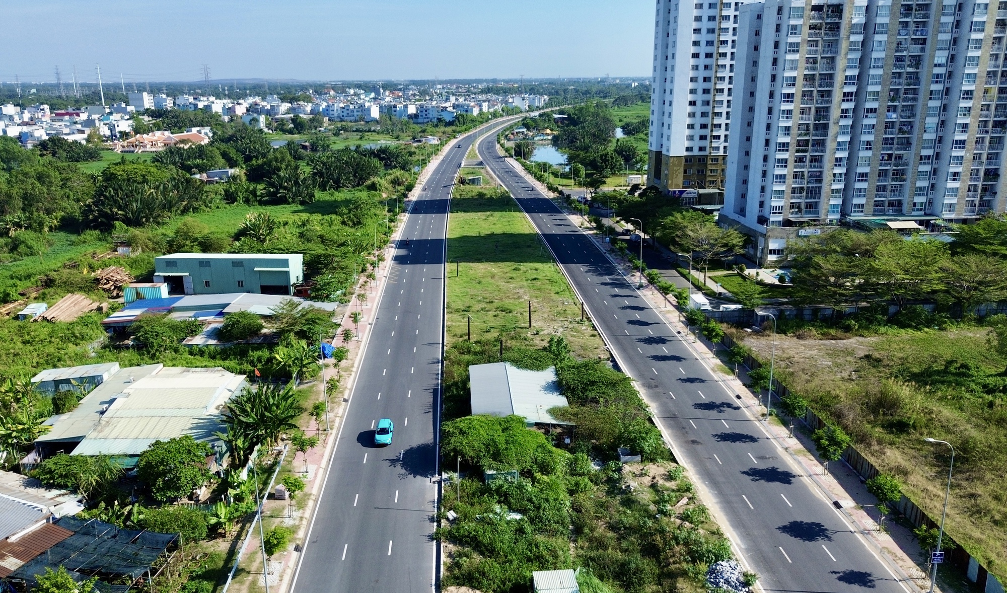 Cận cảnh quốc lộ 50 gần hoàn thiện, chờ gỡ nút thắt cuối cùng- Ảnh 2. Cận cảnh quốc lộ 50 gần hoàn thiện, chờ gỡ nút thắt cuối cùng- Ảnh 2.