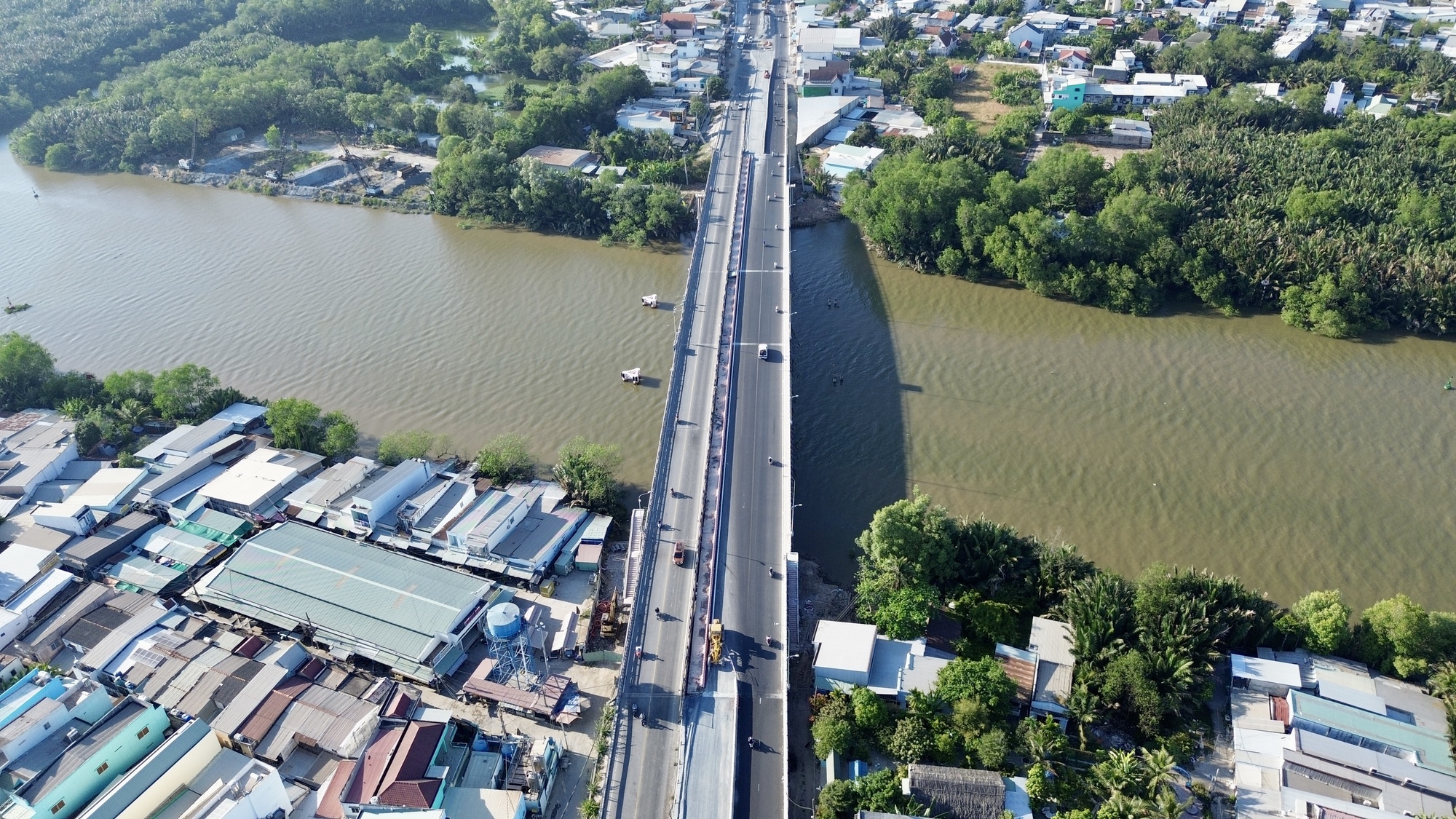 Cận cảnh quốc lộ 50 gần hoàn thiện, chờ gỡ nút thắt cuối cùng- Ảnh 8. Cận cảnh quốc lộ 50 gần hoàn thiện, chờ gỡ nút thắt cuối cùng- Ảnh 8.