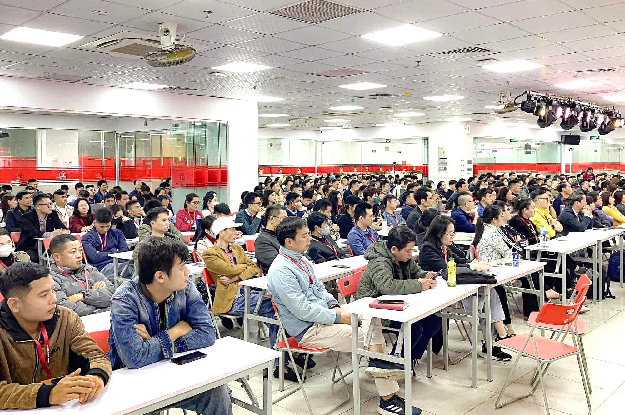 Luật Kinh doanh Bất động sản sửa đổi: Siết chặt quy định với các cơ sở đào tạo môi giới- Ảnh 2.