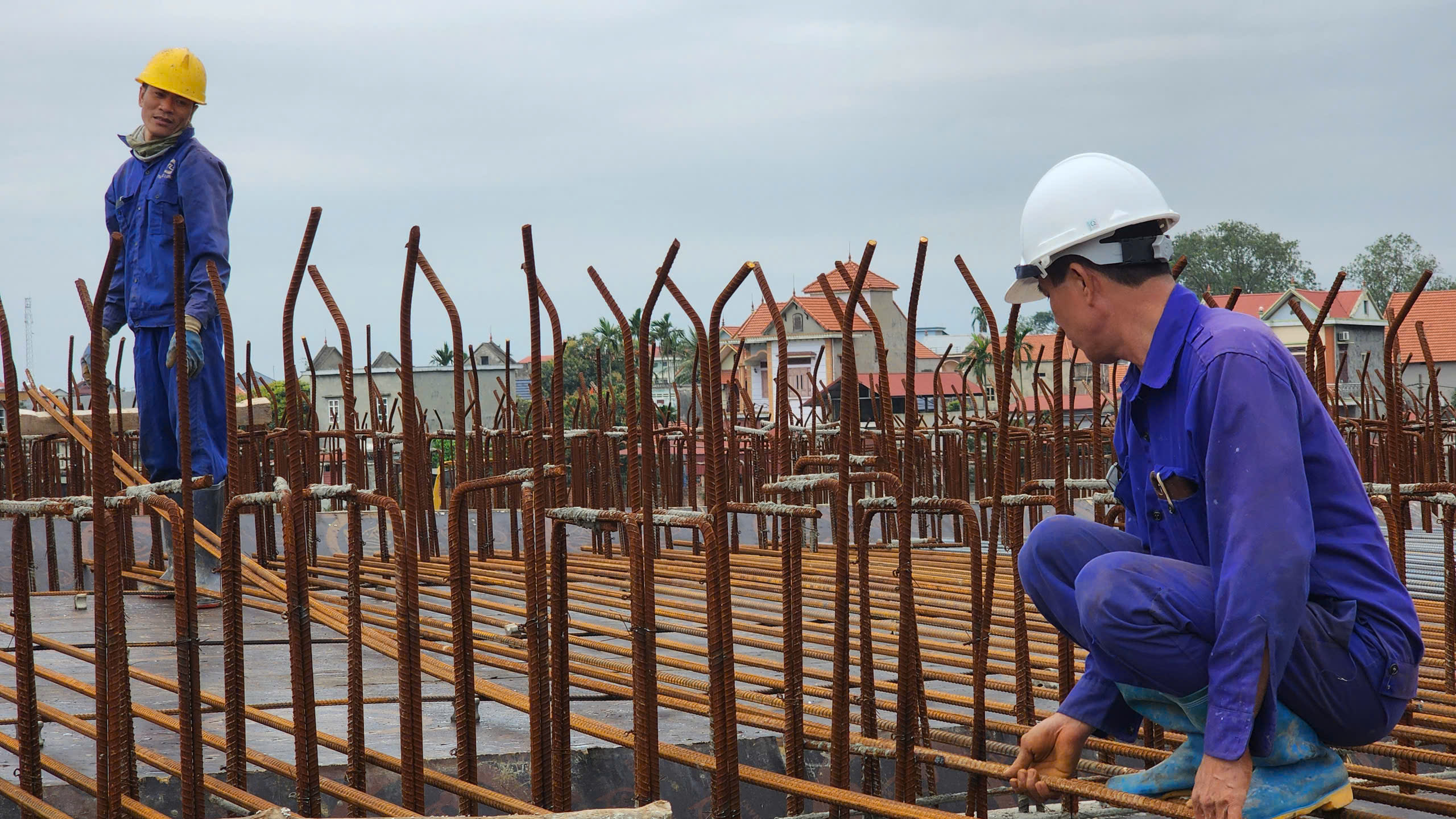 Cầu hơn 2.000 tỷ đồng ở Bắc Ninh tăng tốc thi c&ocirc;ng về đ&iacute;ch- Ảnh 18.
