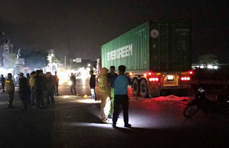 Hiện trường vụ tai nạn thương t&acirc;m - Ảnh: Đ.T&ugrave;y.