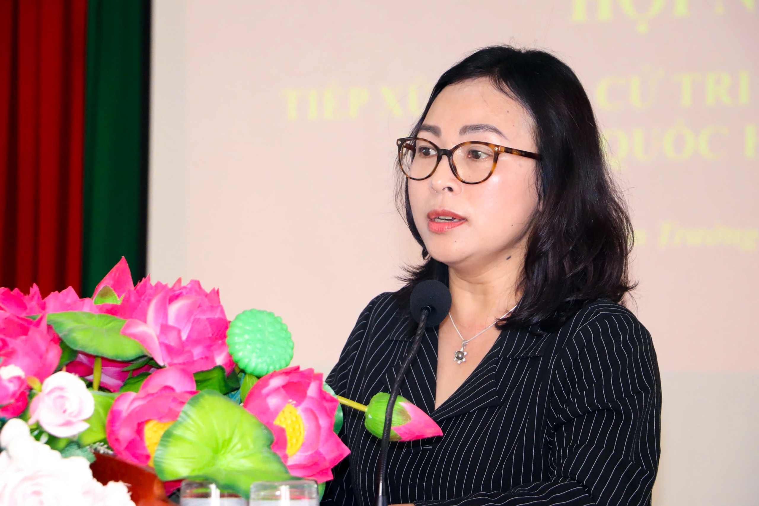 Ứng cử vi&ecirc;n đại biểu Quốc hội cam kết giải b&agrave;i to&aacute;n an cư lạc nghiệp cho người d&acirc;n- Ảnh 2.