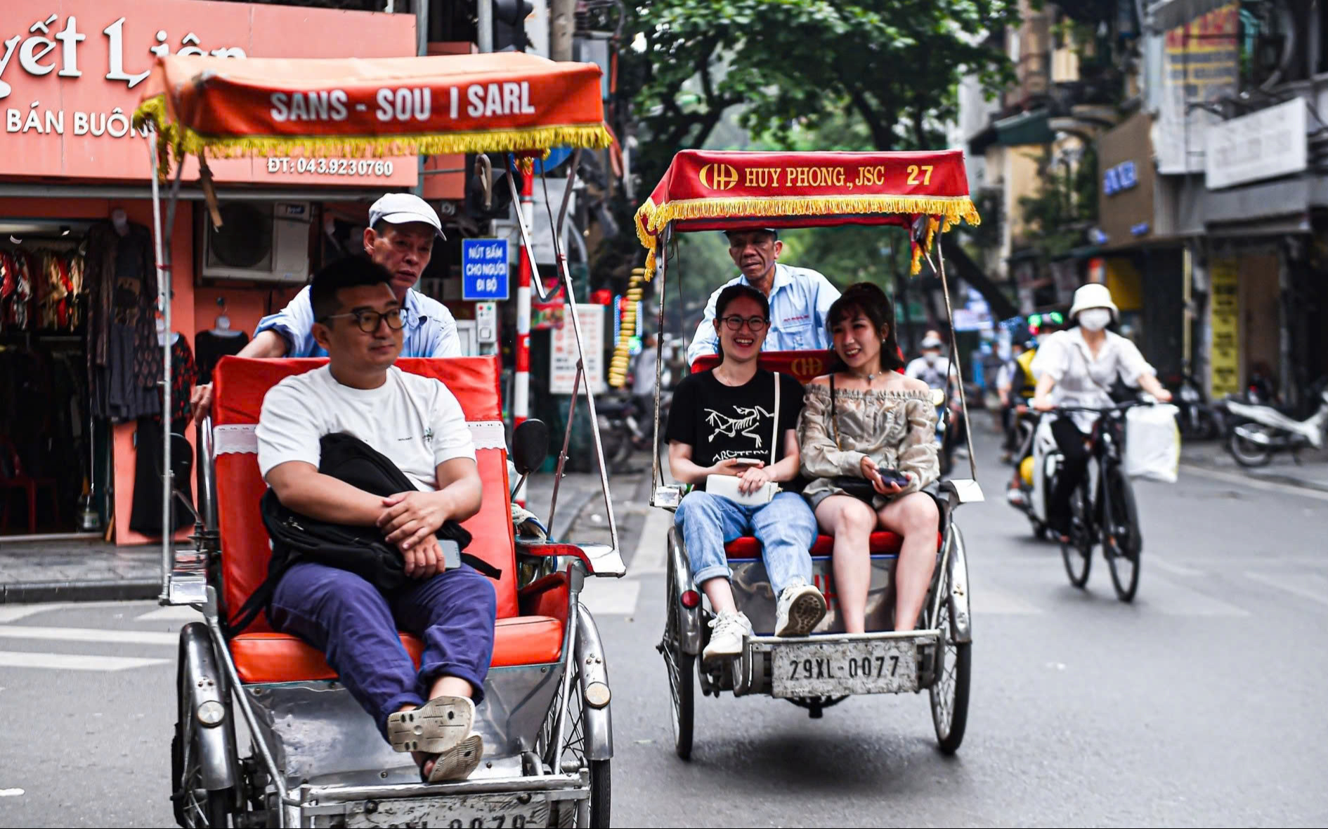 H&agrave; Nội nghi&ecirc;n cứu th&iacute; điểm x&iacute;ch l&ocirc; điện, xuồng điện phục vụ du lịch- Ảnh 1.