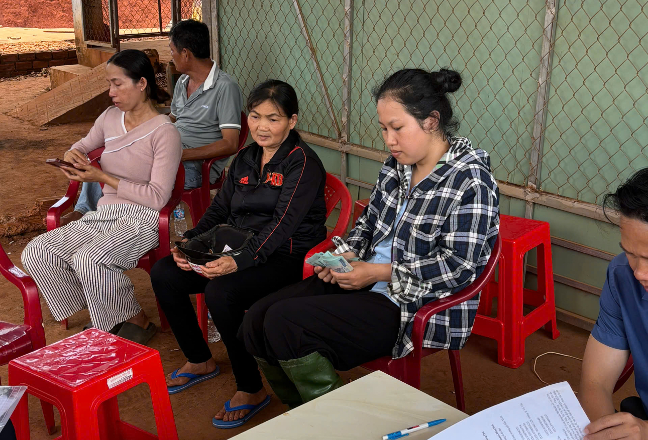 Hỗ trợ tiền tạm cư 6 triệu đồng/tháng cho các hộ dân bị ảnh hưởng do hạ cốt nền ĐT753- Ảnh 7. Hỗ trợ tiền tạm cư 6 triệu đồng/tháng cho các hộ dân bị ảnh hưởng do hạ cốt nền ĐT753- Ảnh 7.