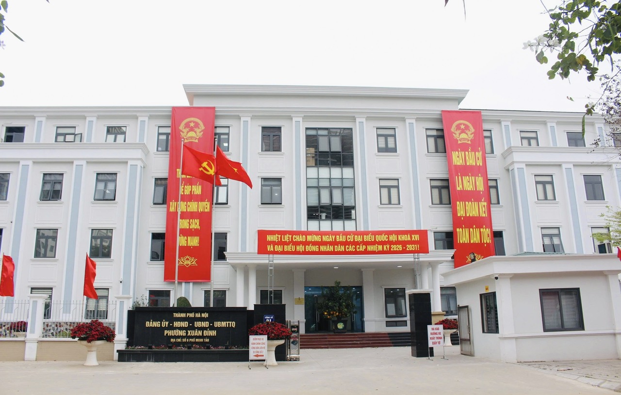 H&agrave; Nội rực rỡ cờ hoa hướng về ng&agrave;y hội non s&ocirc;ng- Ảnh 9.