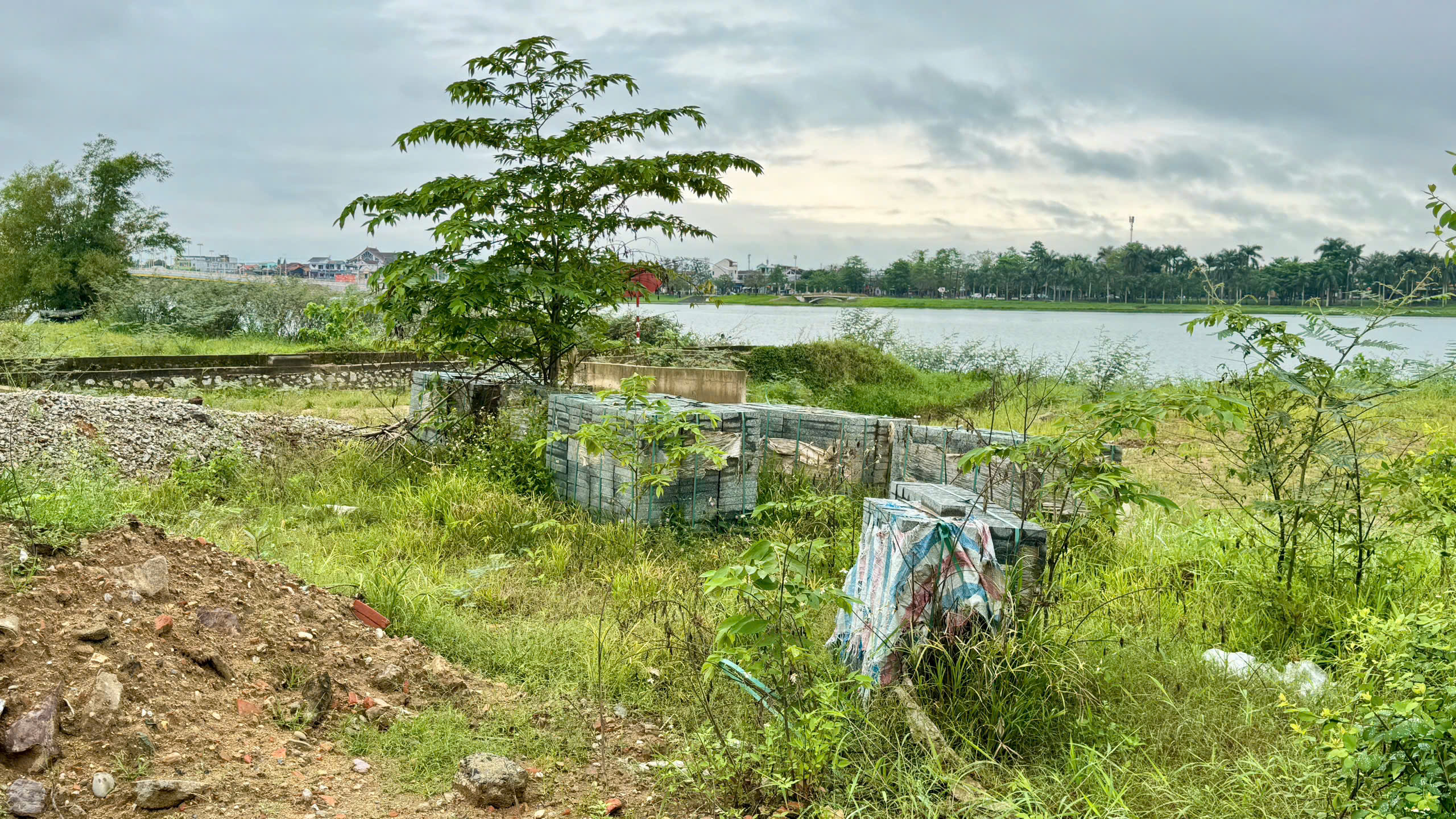 Ho&agrave;n th&agrave;nh giải ph&oacute;ng mặt bằng tuyến đường hơn 220 tỷ đồng ở Huế trước ng&agrave;y 30/4- Ảnh 7.