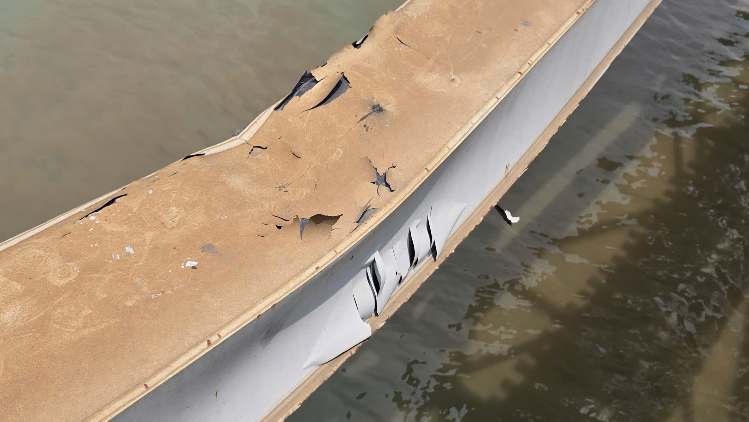 To&agrave;n cảnh vụ s&agrave; lan va chạm khiến thanh ray nhịp số 2 cầu Ghềnh bị cong, m&eacute;o- Ảnh 6.