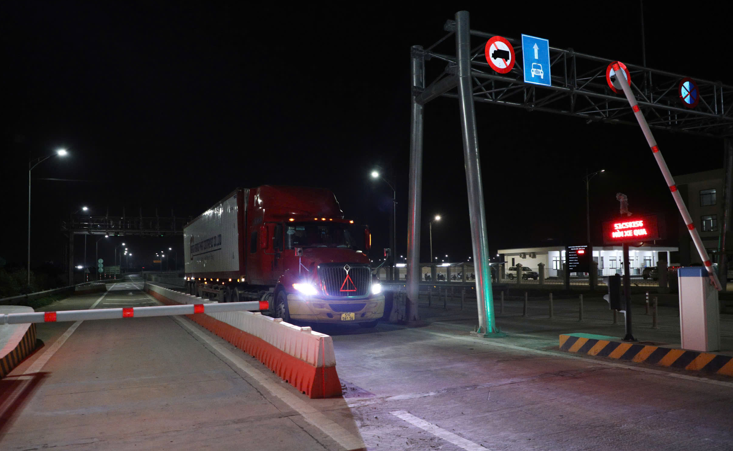 Kh&aacute;m ph&aacute; &ldquo;bộ n&atilde;o&rdquo; gi&aacute;m s&aacute;t thu ph&iacute; cao tốc Bắc - Nam- Ảnh 2.