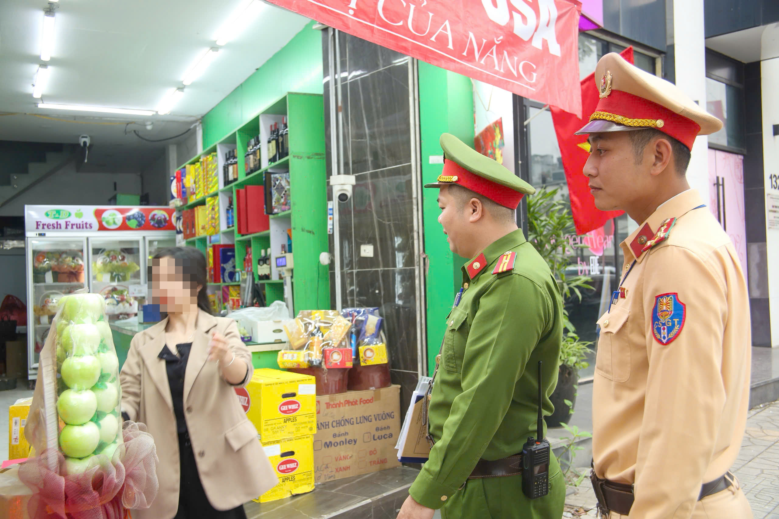 H&agrave; Nội dẹp lấn chiếm vỉa h&egrave; ở nhiều phố trung t&acirc;m, duy tr&igrave; trật tự trước ng&agrave;y bầu cử- Ảnh 3.