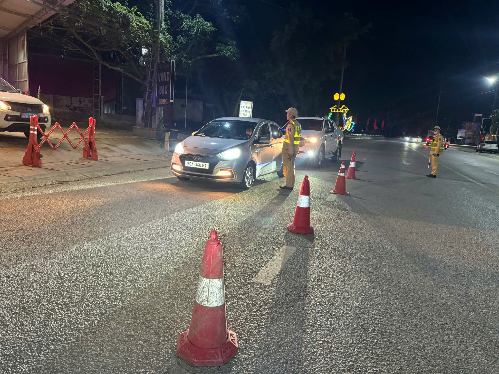 Kh&ocirc;ng v&ugrave;ng cấm, kh&ocirc;ng ngoại lệ, Tuy&ecirc;n Quang xử l&yacute; nghi&ecirc;m vi phạm nồng độ cồn- Ảnh 3.