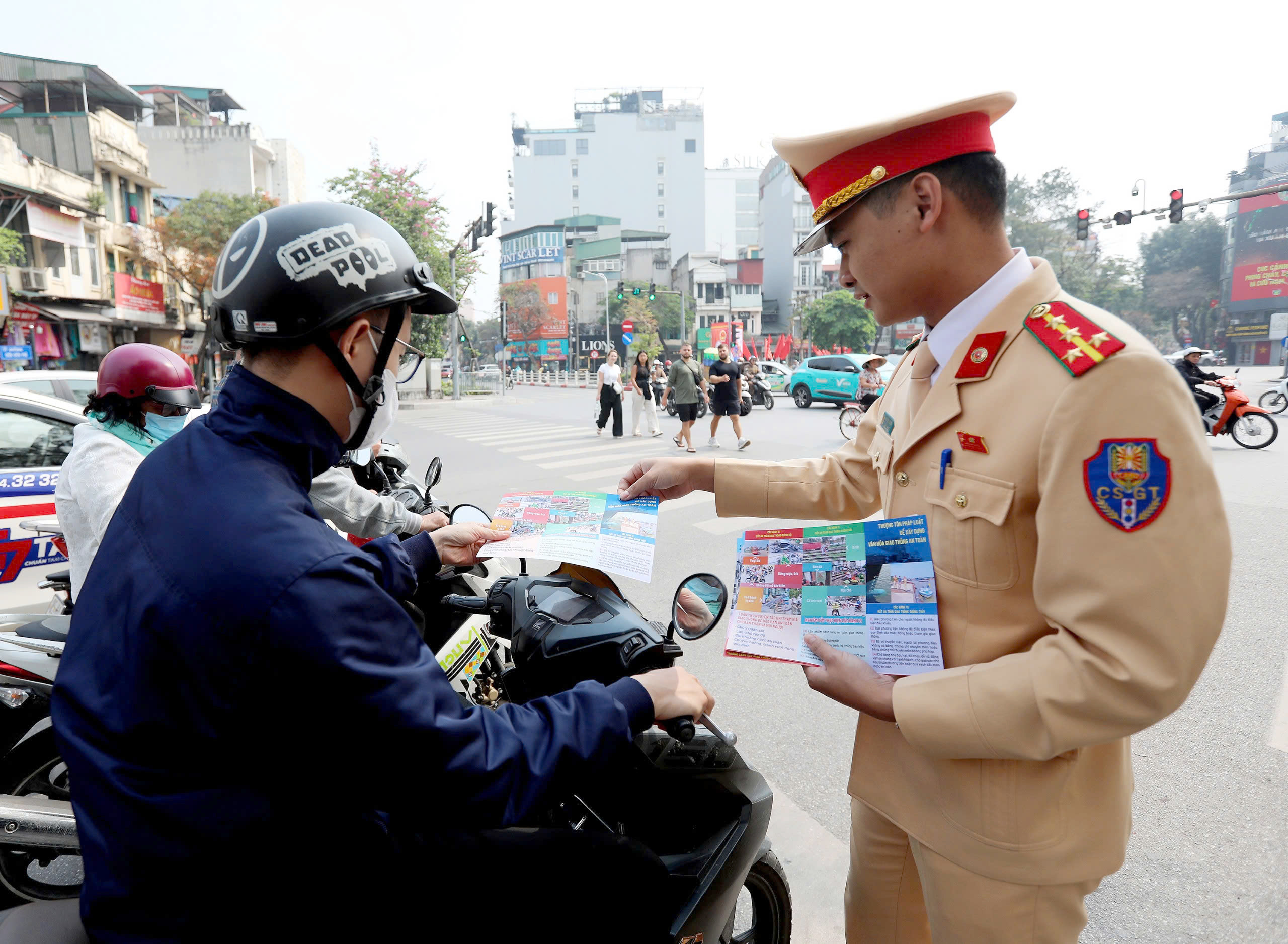 H&agrave; Nội dẹp lấn chiếm vỉa h&egrave; ở nhiều phố trung t&acirc;m, duy tr&igrave; trật tự trước ng&agrave;y bầu cử- Ảnh 10.