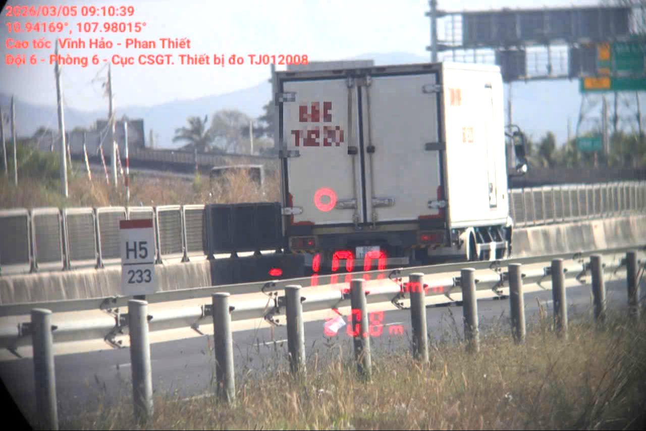H&agrave;ng chục trường hợp vi phạm tốc độ tr&ecirc;n cao tốc từ TP.HCM đến V&acirc;n Phong- Ảnh 2.