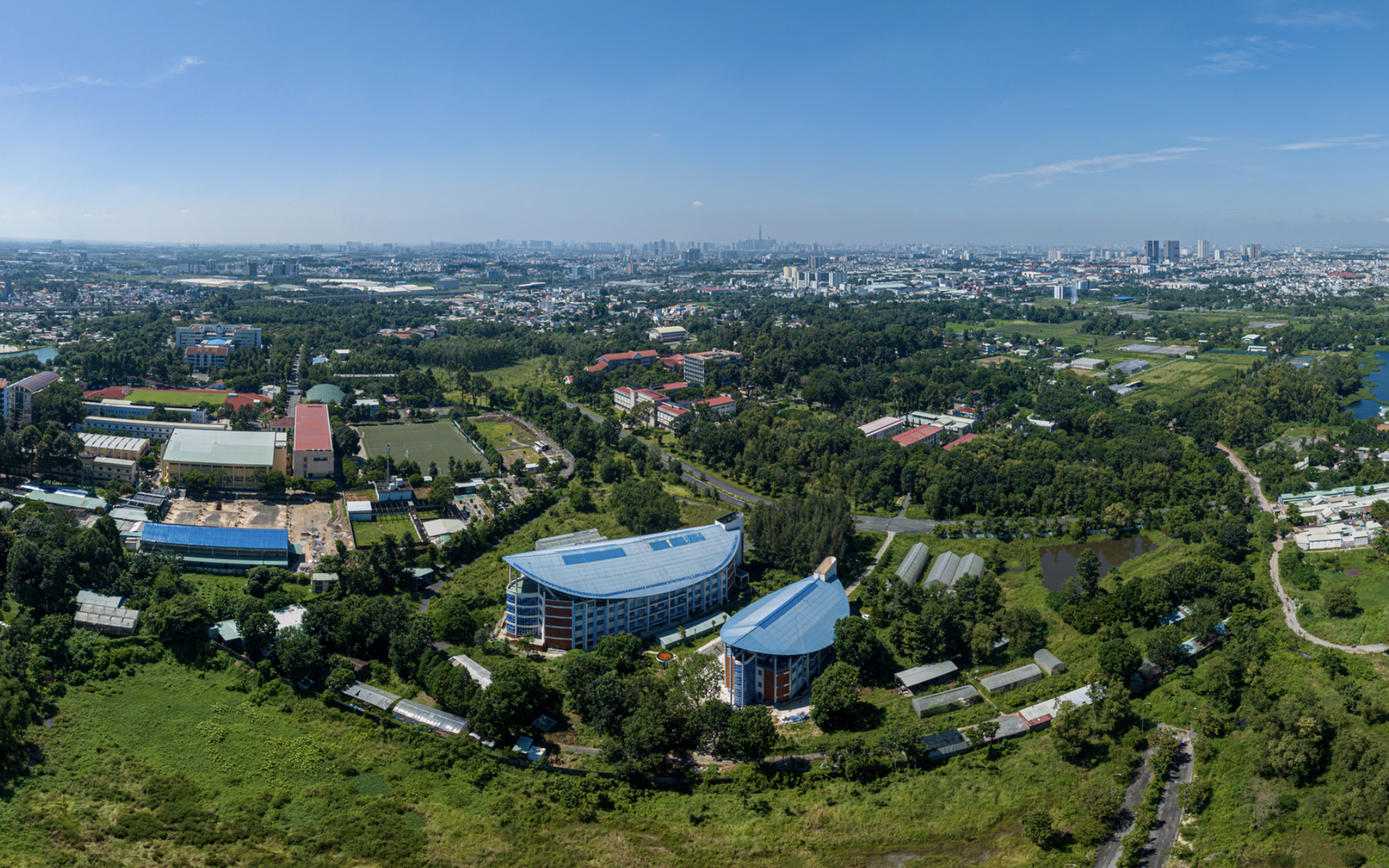 Ý kiến trái chiều về di dời Trường ĐH Bách khoa khỏi trung tâm TP.HCM- Ảnh 5. Doanh nghiệp đề xuất nghiên cứu di dời Trường ĐH Bách khoa về khu đô thị ĐHQG TP.HCM