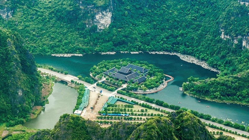 Ninh B&igrave;nh cần ph&aacute;t huy những lợi thế sẵn c&oacute; để ph&aacute;t triển du lịch sinh th&aacute;i, đồng thời n&acirc;ng cao hiệu quả khai th&aacute;c du lịch gắn với việc bảo tồn c&aacute;c gi&aacute; trị sinh th&aacute;i của địa phương.