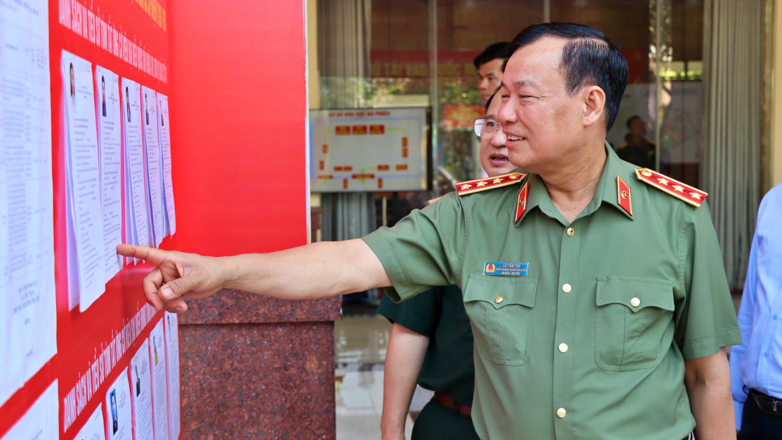 Đo&agrave;n c&ocirc;ng t&aacute;c Trung ương kiểm tra c&ocirc;ng t&aacute;c chuẩn bị bầu cử tại C&agrave; Mau, Đồng Nai- Ảnh 4.